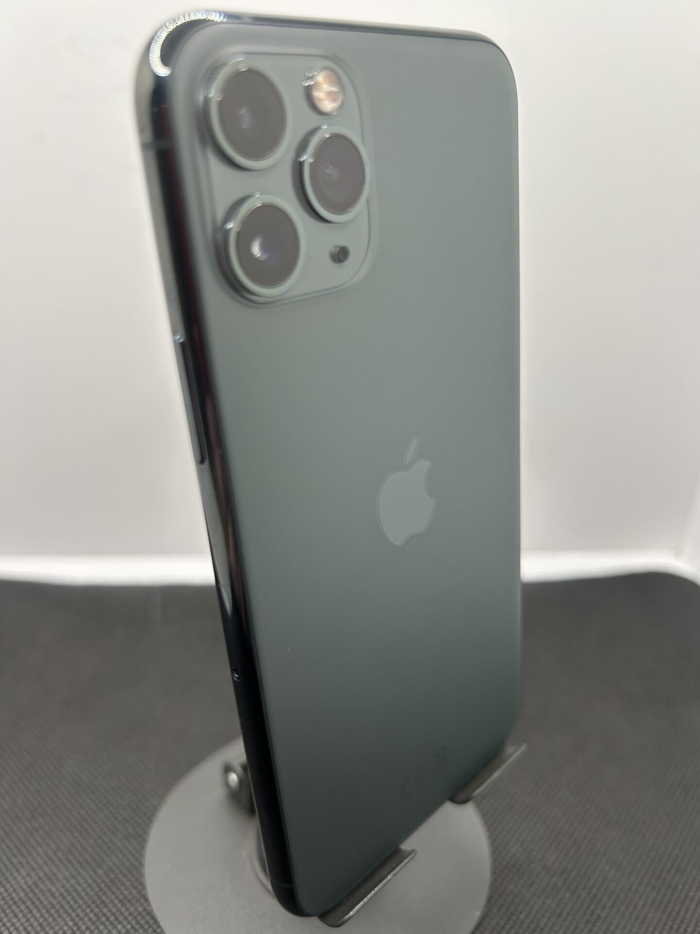 Apple iPhone 11 Pro 64GB Midnight Green (Grade B) - Image 7