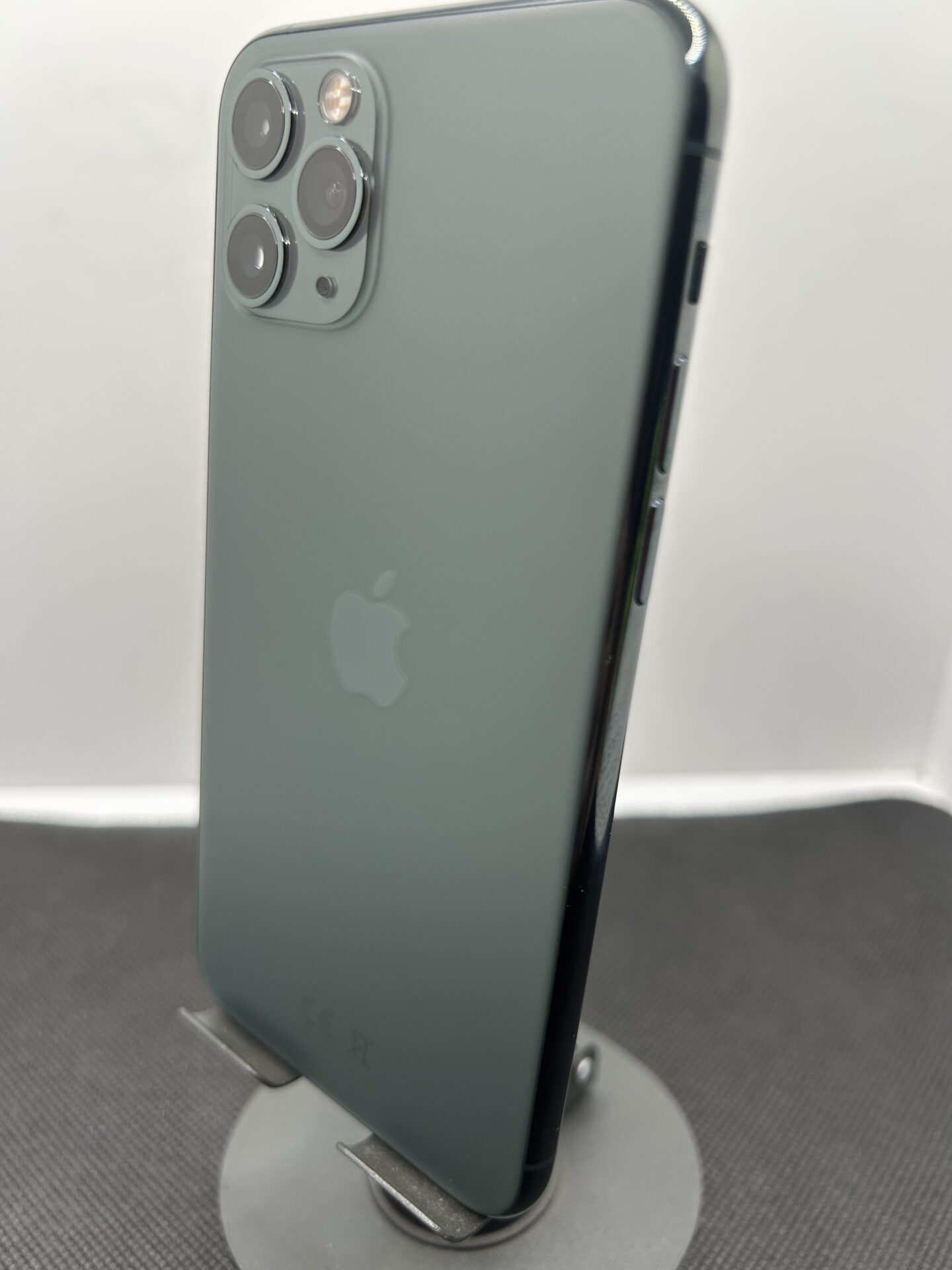 Apple iPhone 11 Pro 64GB Midnight Green (Grade B) - Image 9