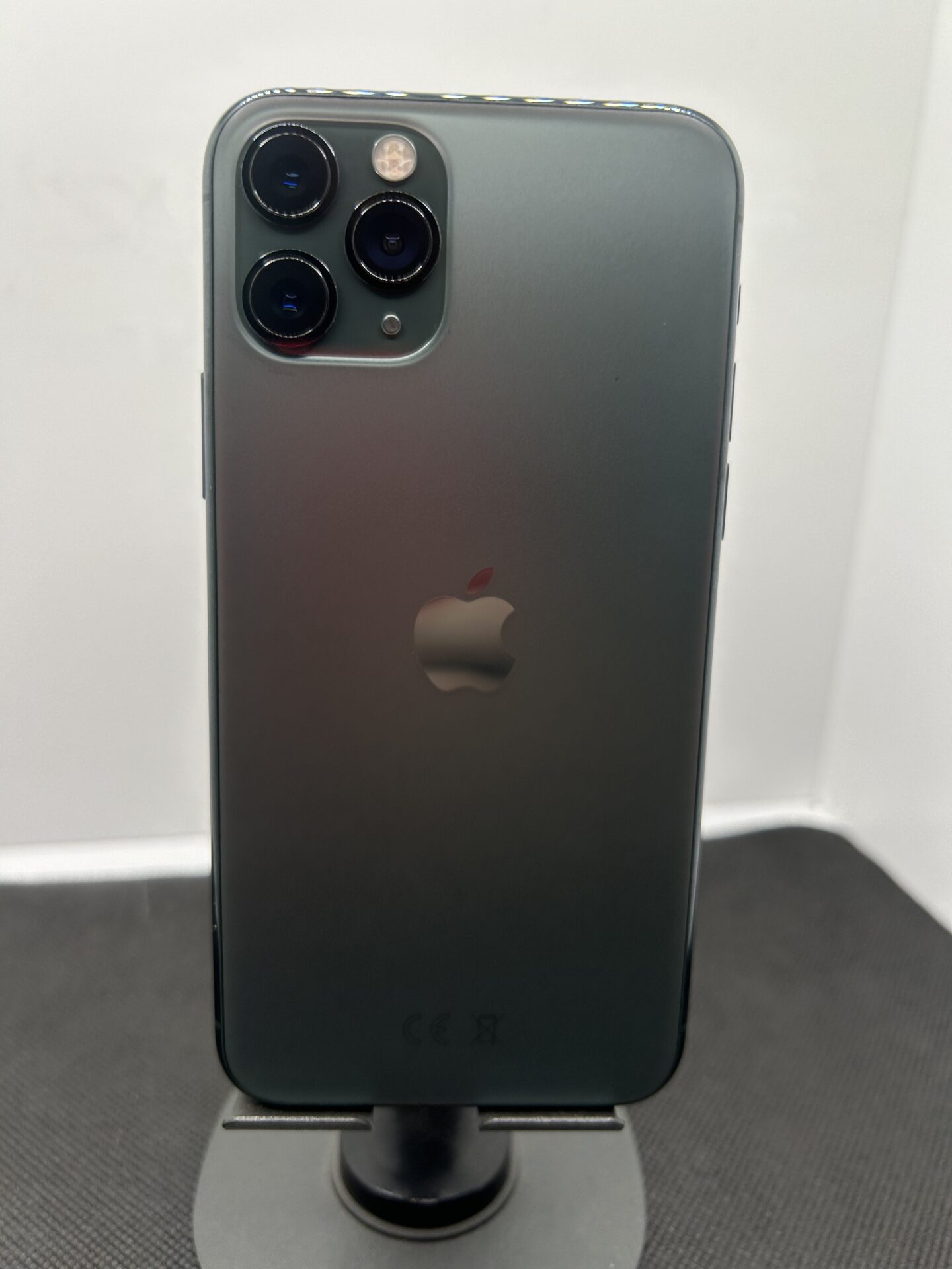 Apple iPhone 11 Pro 64GB Midnight Green (Grade B) - Image 8