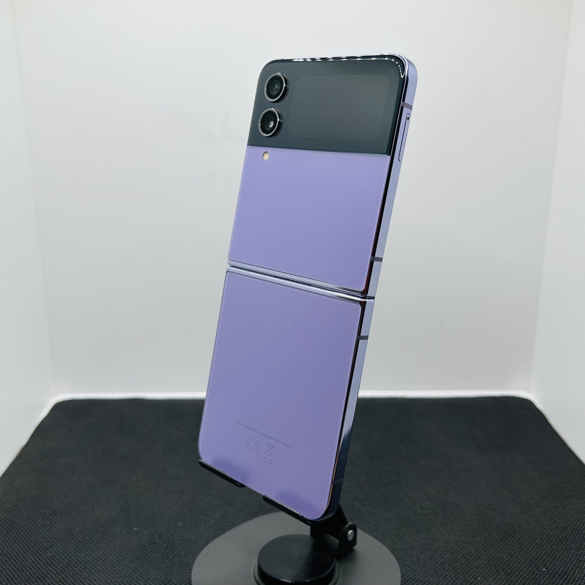 Buy Used Samsung Galaxy Z Flip 4 256GB Bora Purple - (Grade Buy Used Samsung Galaxy Z Flip 4 256GB Bora Purple - (Grade
