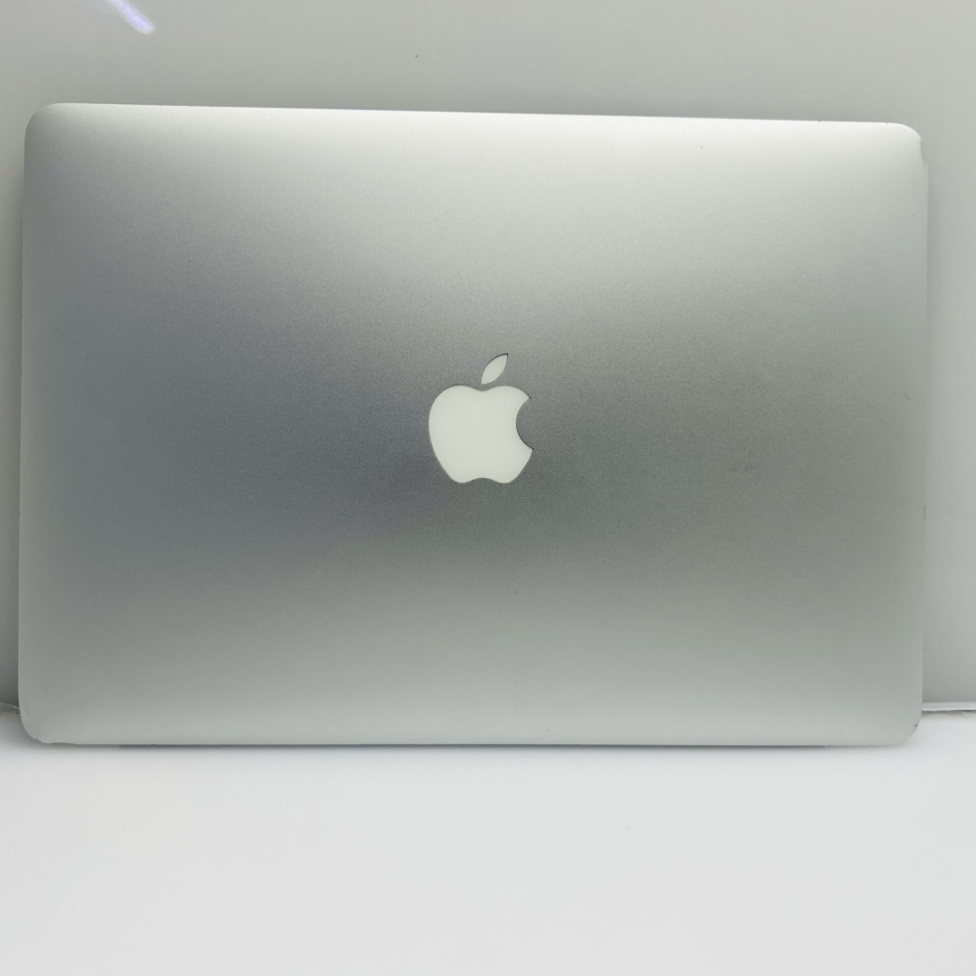 Apple MacBook Air 13-Inch “Core i5” 1.8GHz (Mid 2013) 8GB RAM