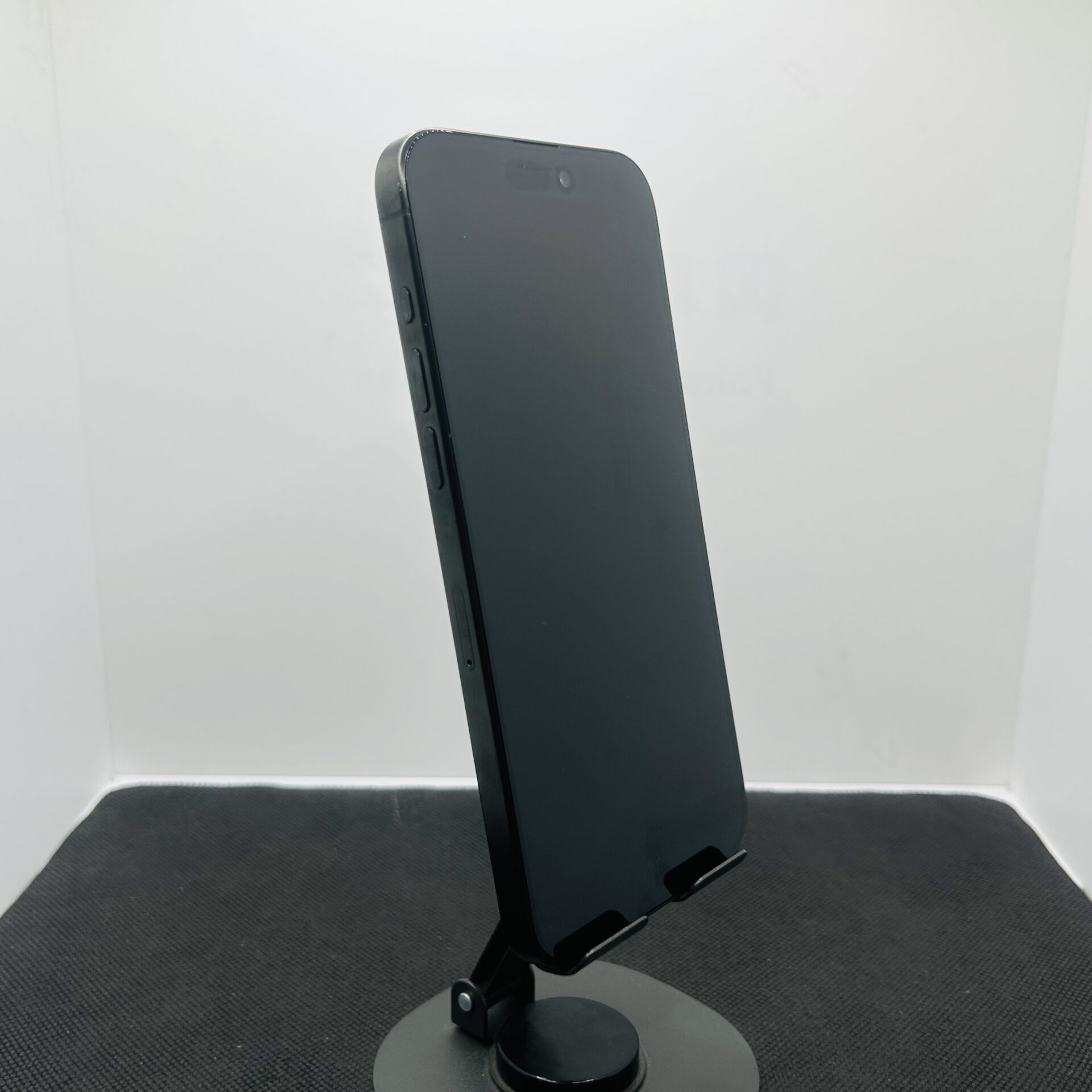 Apple iPhone 15 Pro Max 256GB Space Gray - (Grade B) - Image 6