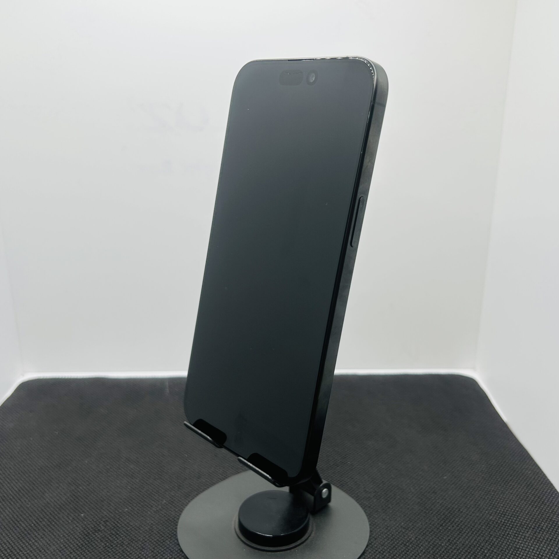 Apple iPhone 15 Pro Max 256GB Space Gray - (Grade B) - Image 7