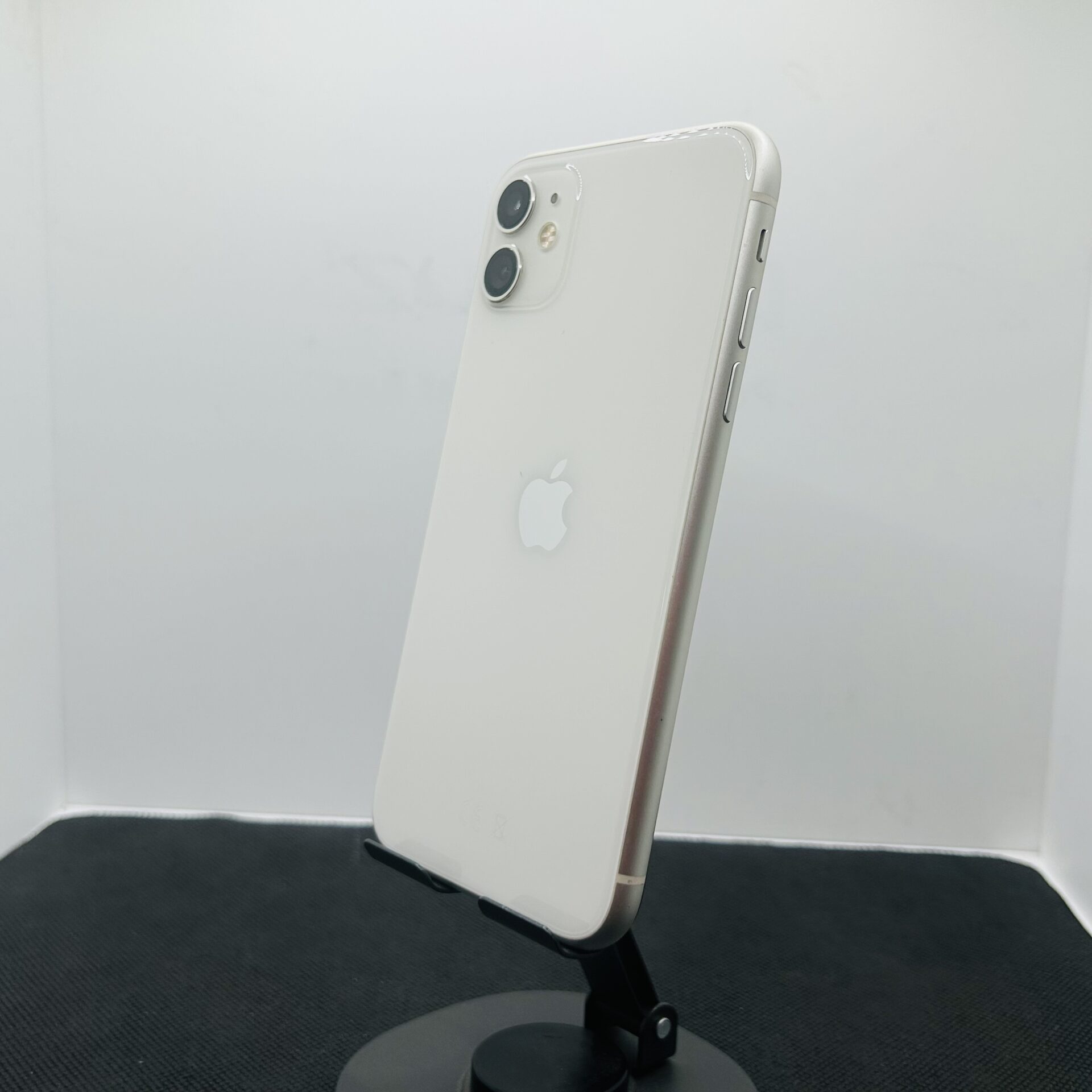 Apple iPhone 11 128GB White - (Grade B) | Epic Deals SA