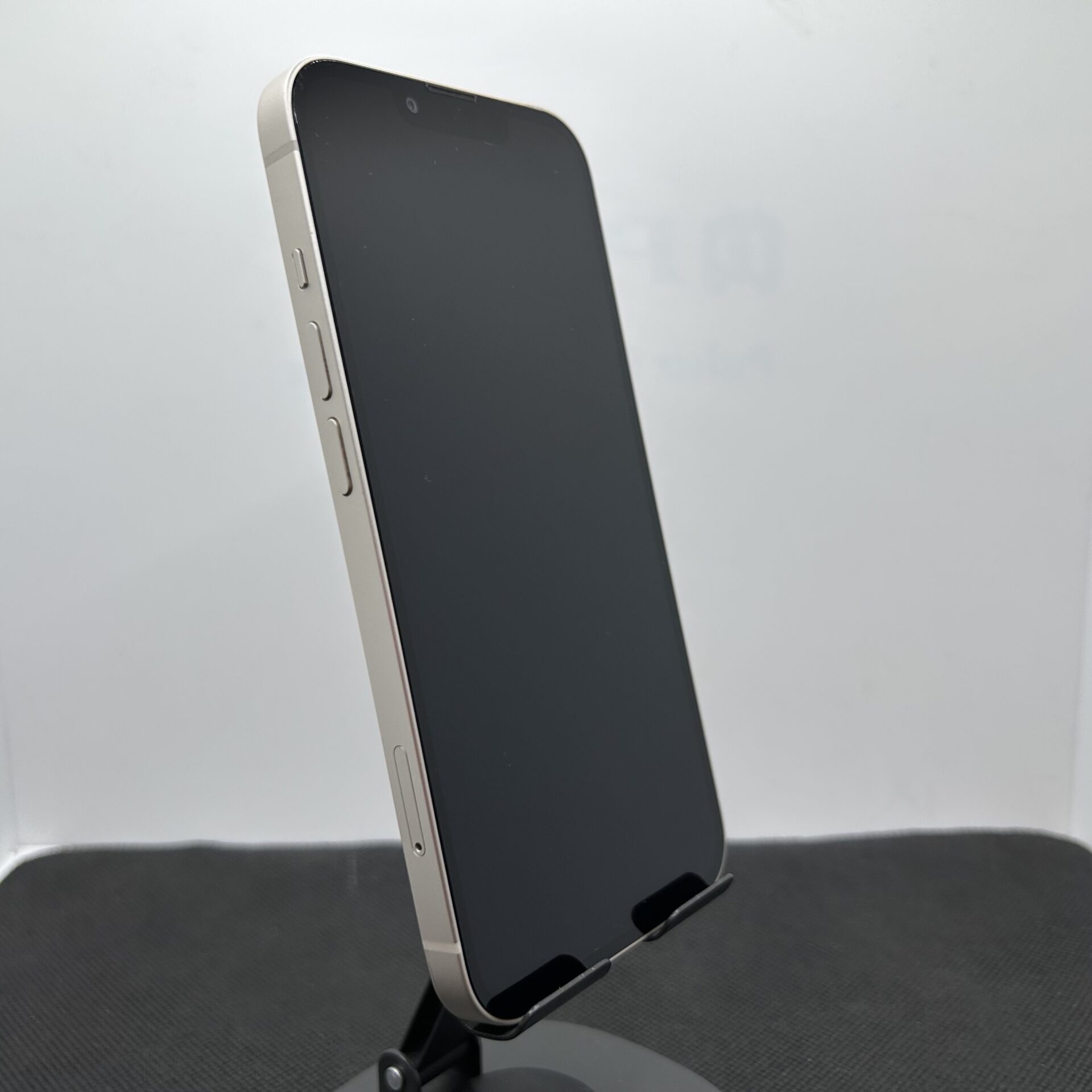 Apple iPhone 13 256GB Starlight - (Grade B) - Image 5