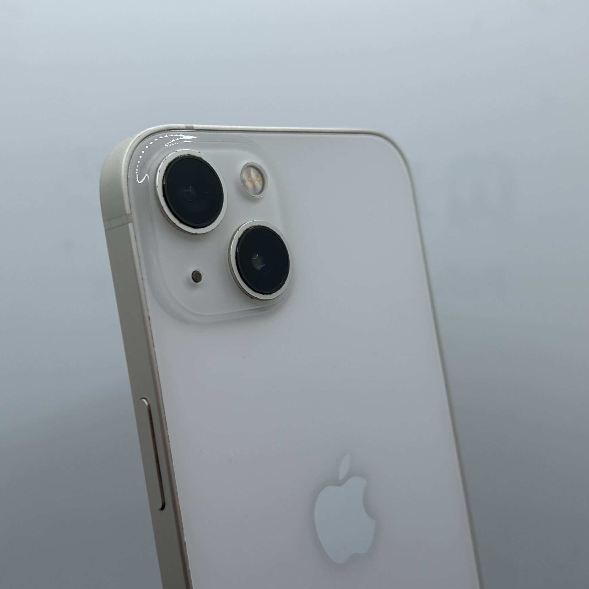 Apple iPhone 13 256GB Starlight - (Grade B) | Epic Deals SA