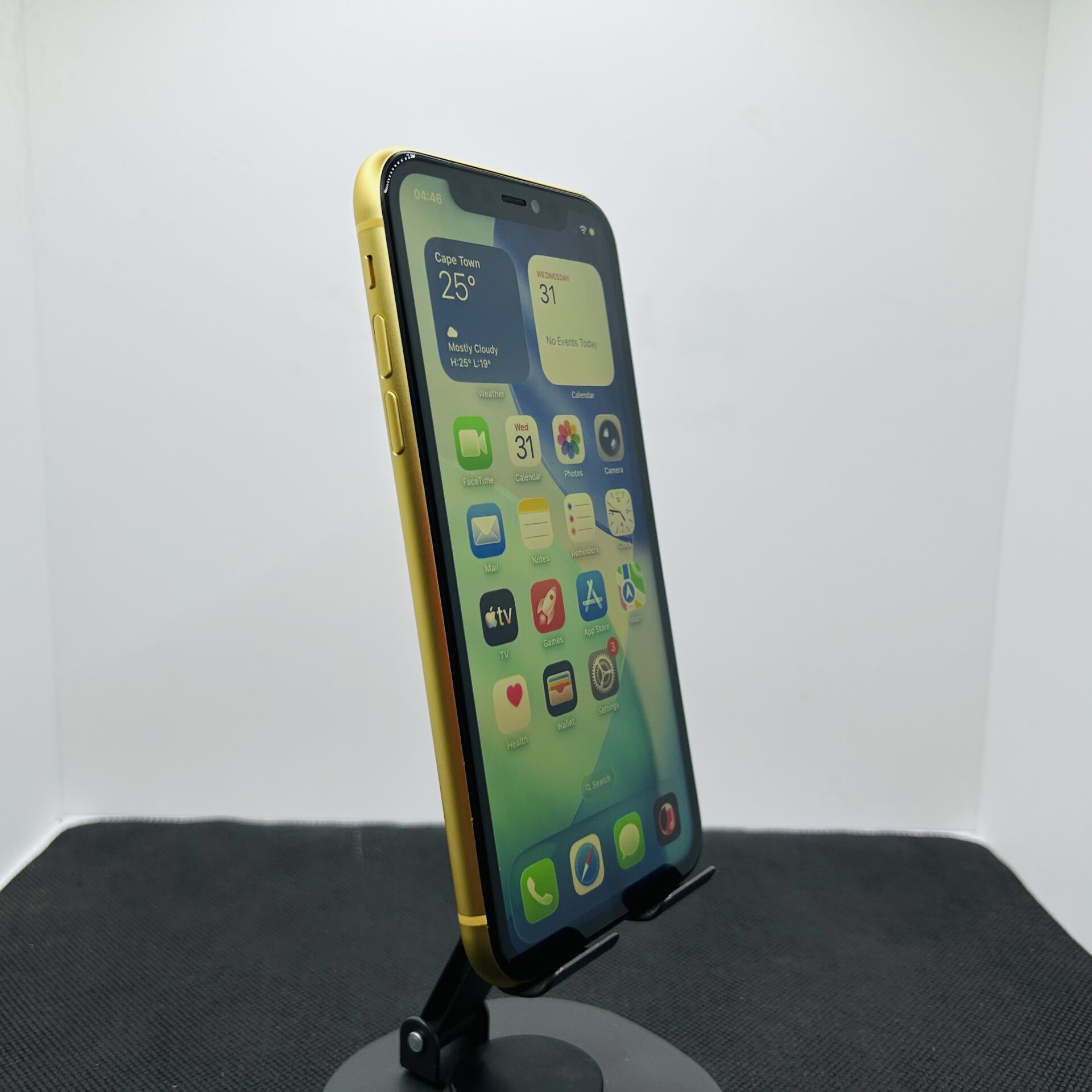 Apple iPhone 11 256GB Yellow - (Grade B) - Image 2