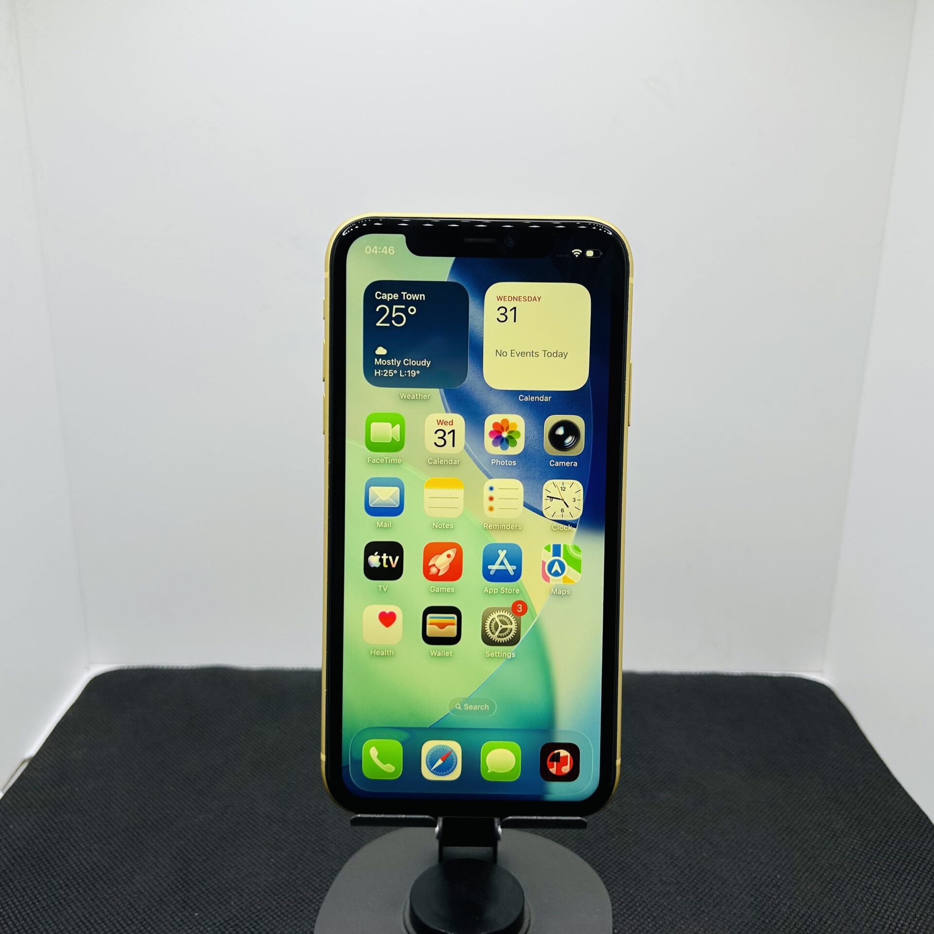 Apple iPhone 11 256GB Yellow - (Grade B) - Image 3