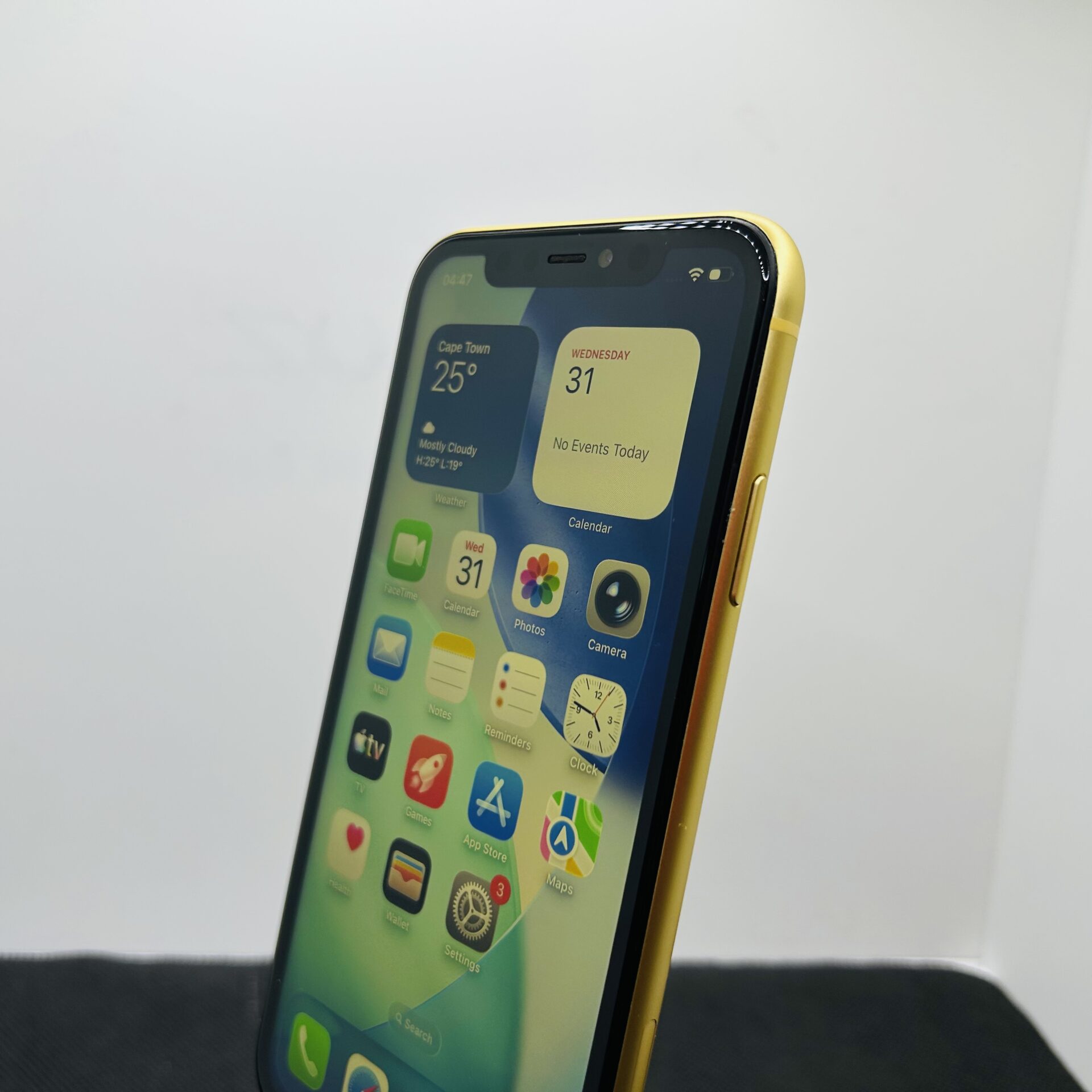 Apple iPhone 11 256GB Yellow - (Grade B) - Image 5