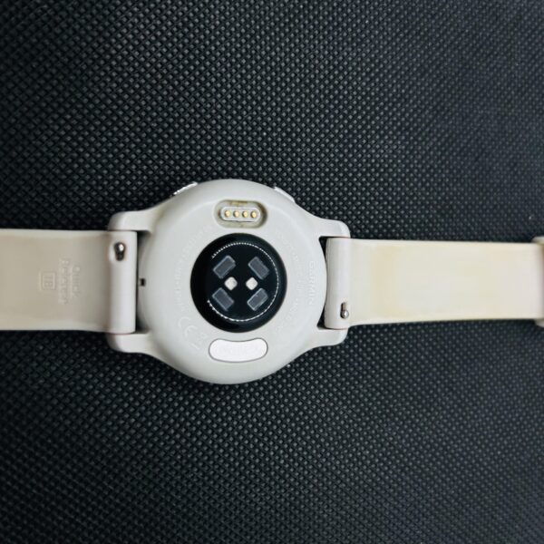 SALE: Garmin Venu 2s Gold (Condition: Good) – With White Straps - Image 5