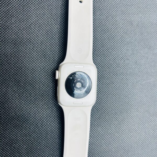 Apple Watch SE 2 40mm GPS Only Starlight – (Grade B) - Image 10