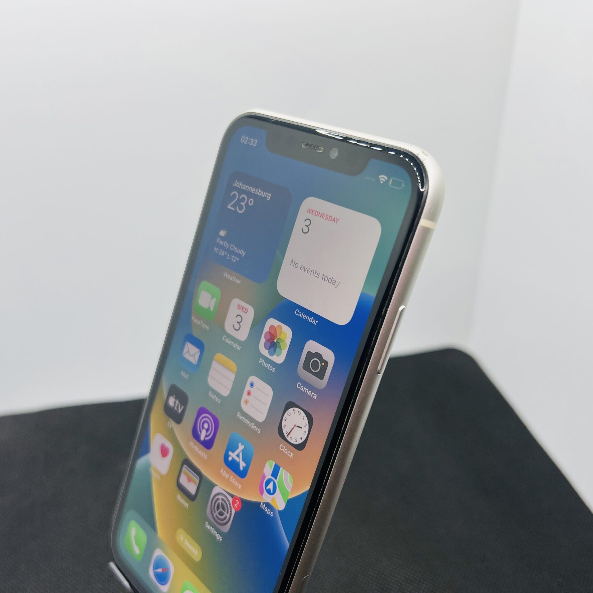 Apple iPhone 11 256GB White – (Grade B) - Image 6
