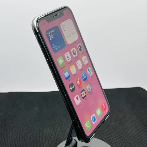 Apple iPhone 11 64GB Black – (Grade B) | Epic Deals SA