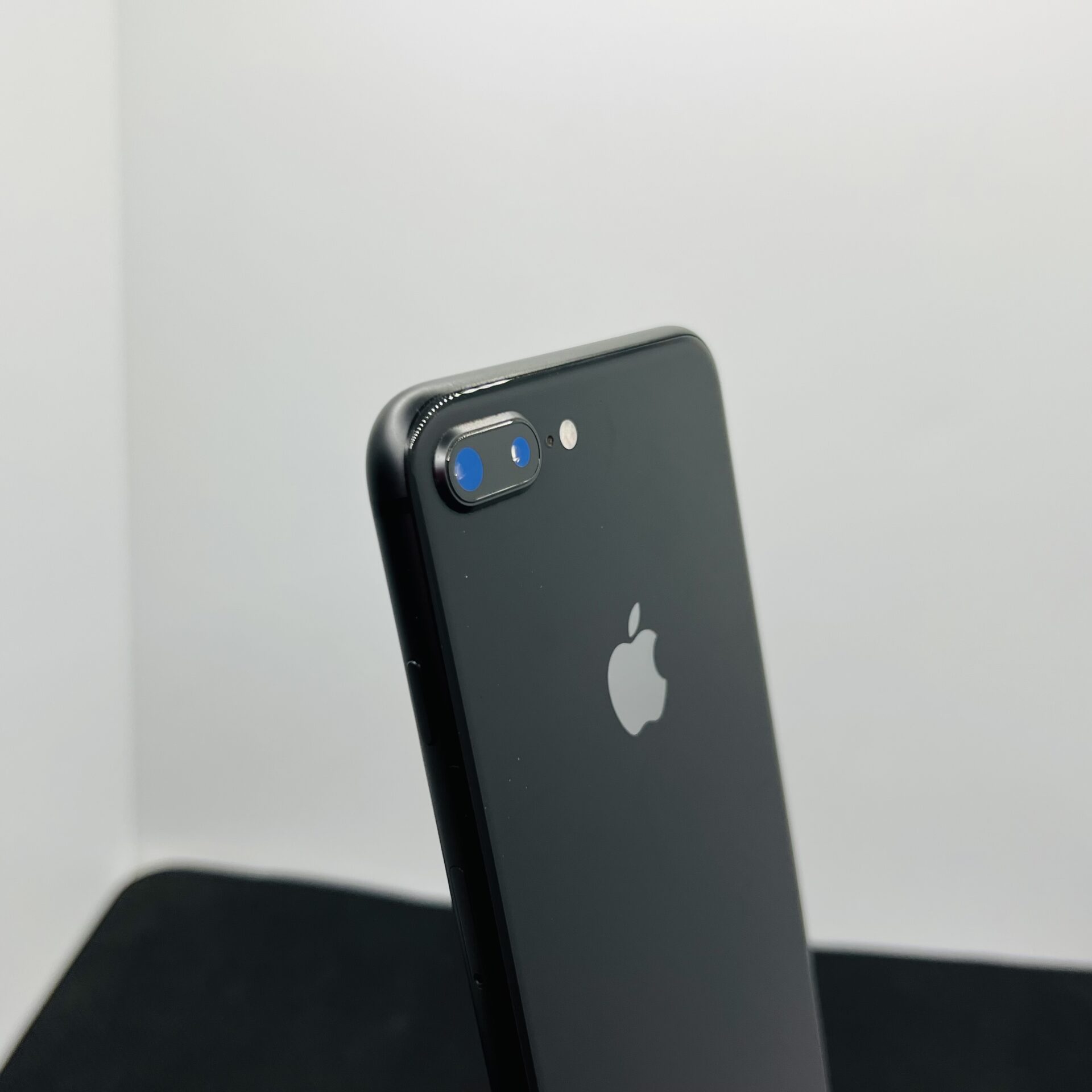 Apple iPhone 8 Plus 64GB Space Gray – (Grade B) | Epic Deals SA