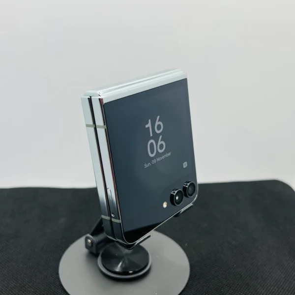 Samsung Galaxy Z Flip 5 512GB Mint – (Grade B) | Epic Deals SA