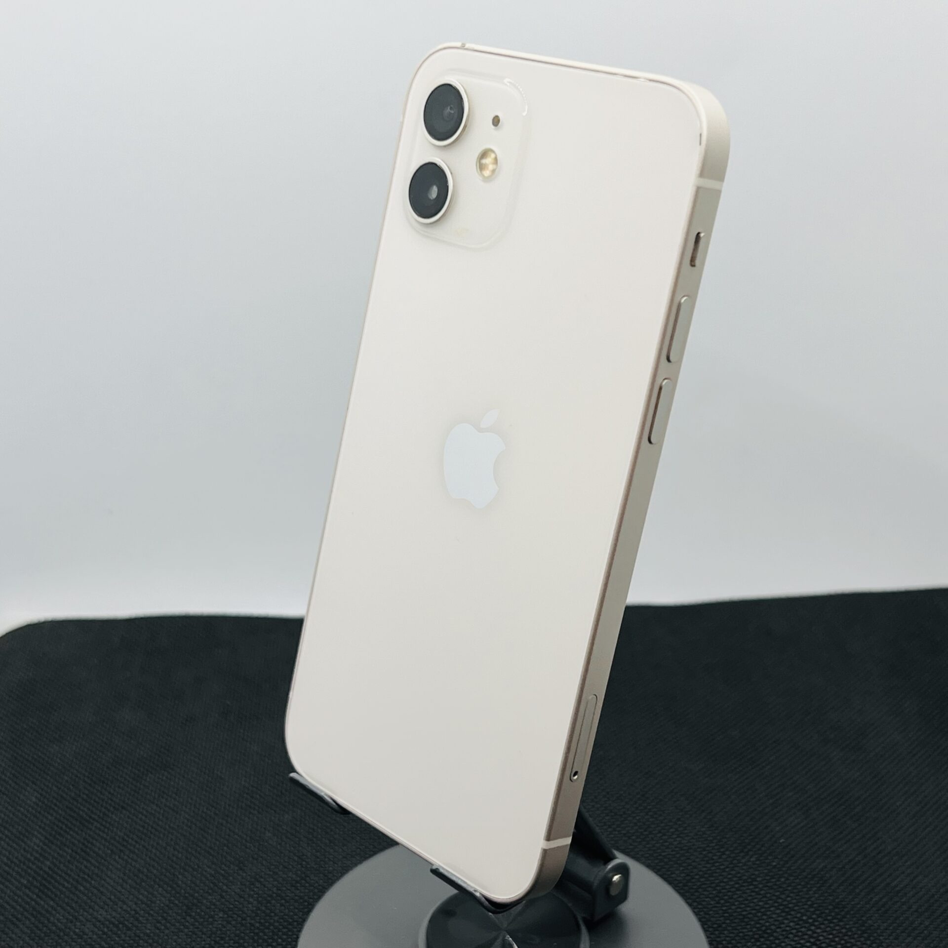 Apple iPhone 12 64GB White – (Grade B) | Epic Deals SA