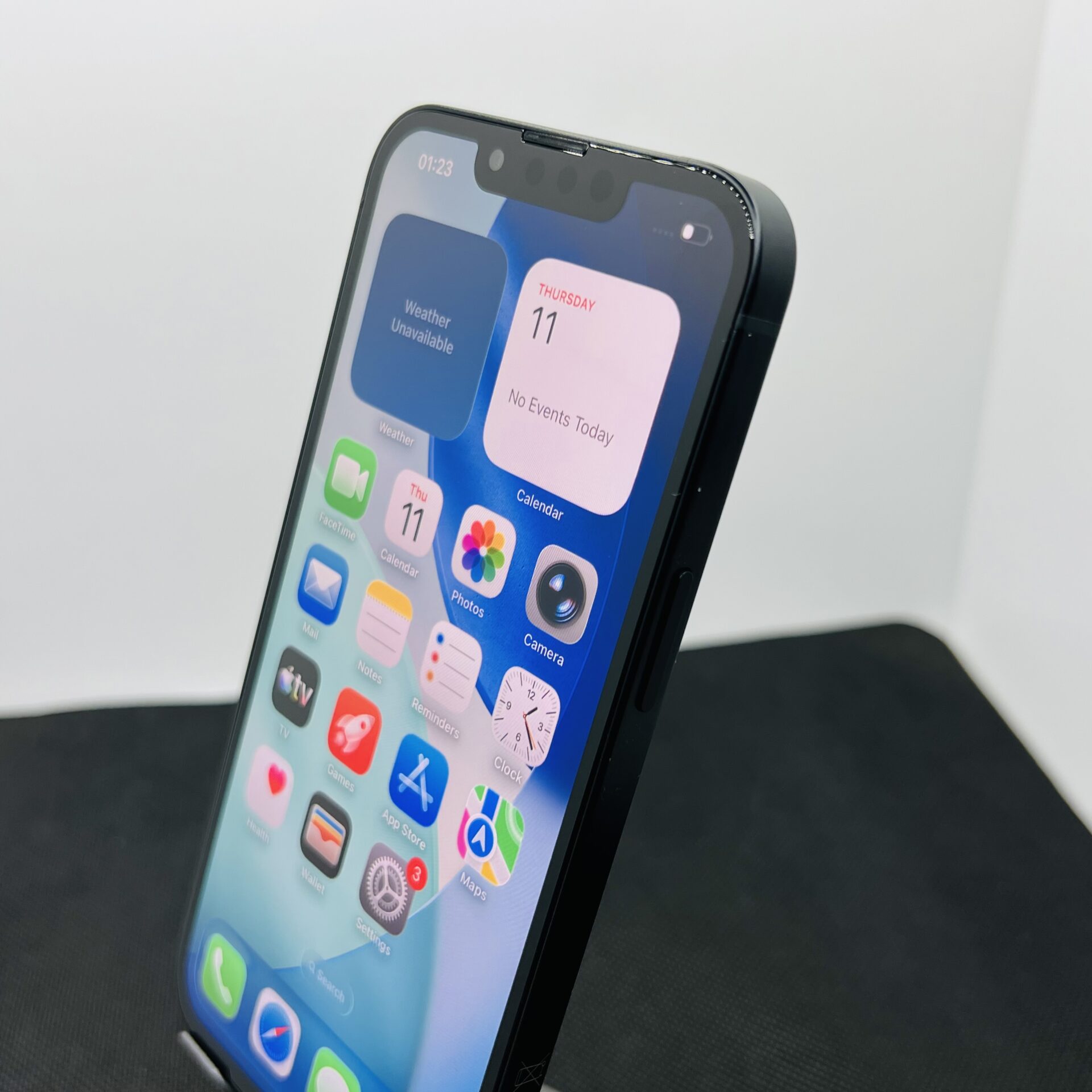 Apple iPhone 13 128GB Midnight – (Grade B) - Image 3
