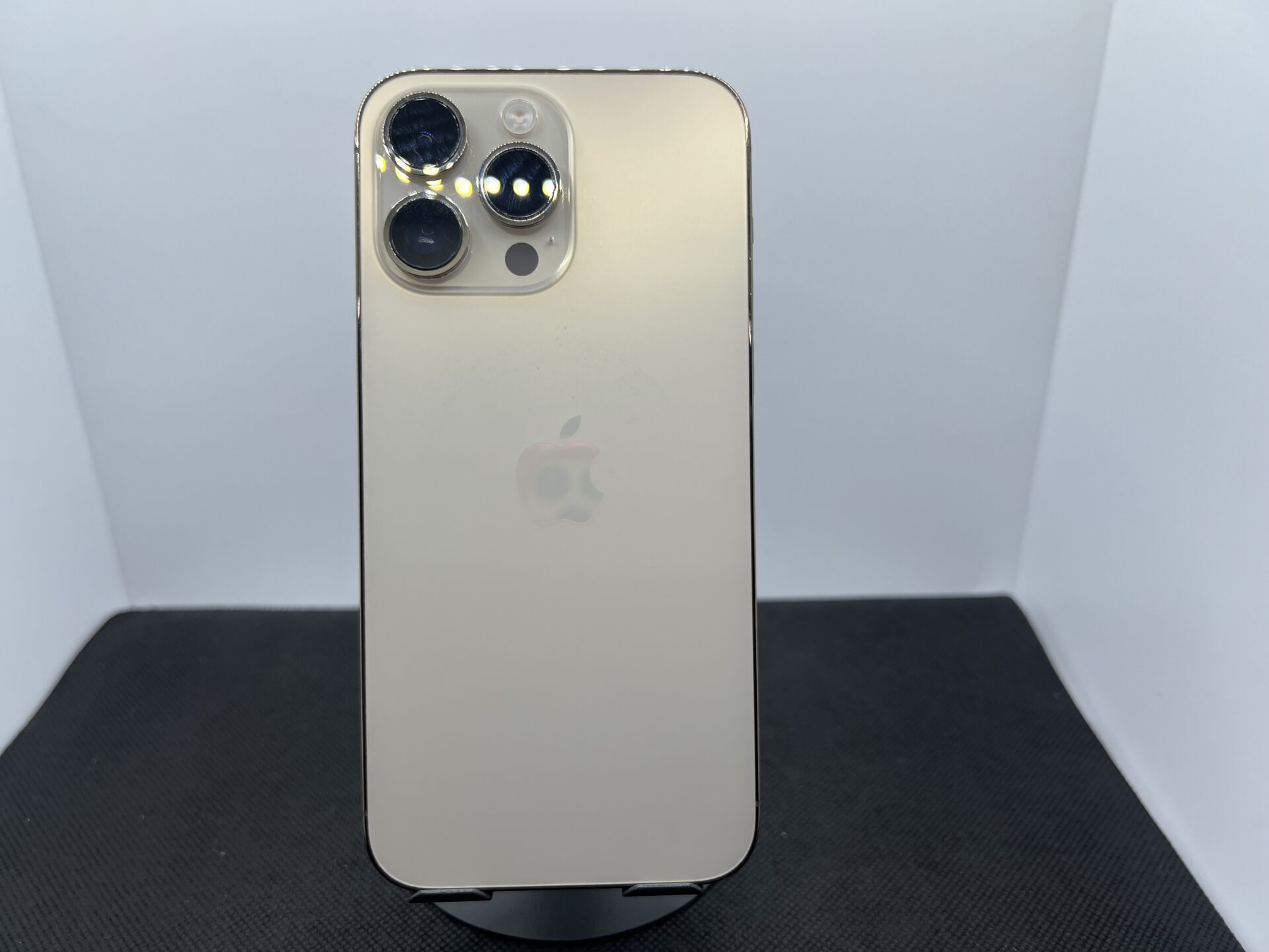 Apple iPhone 14 Pro Max 128GB Gold - (Grade B) - Image 6