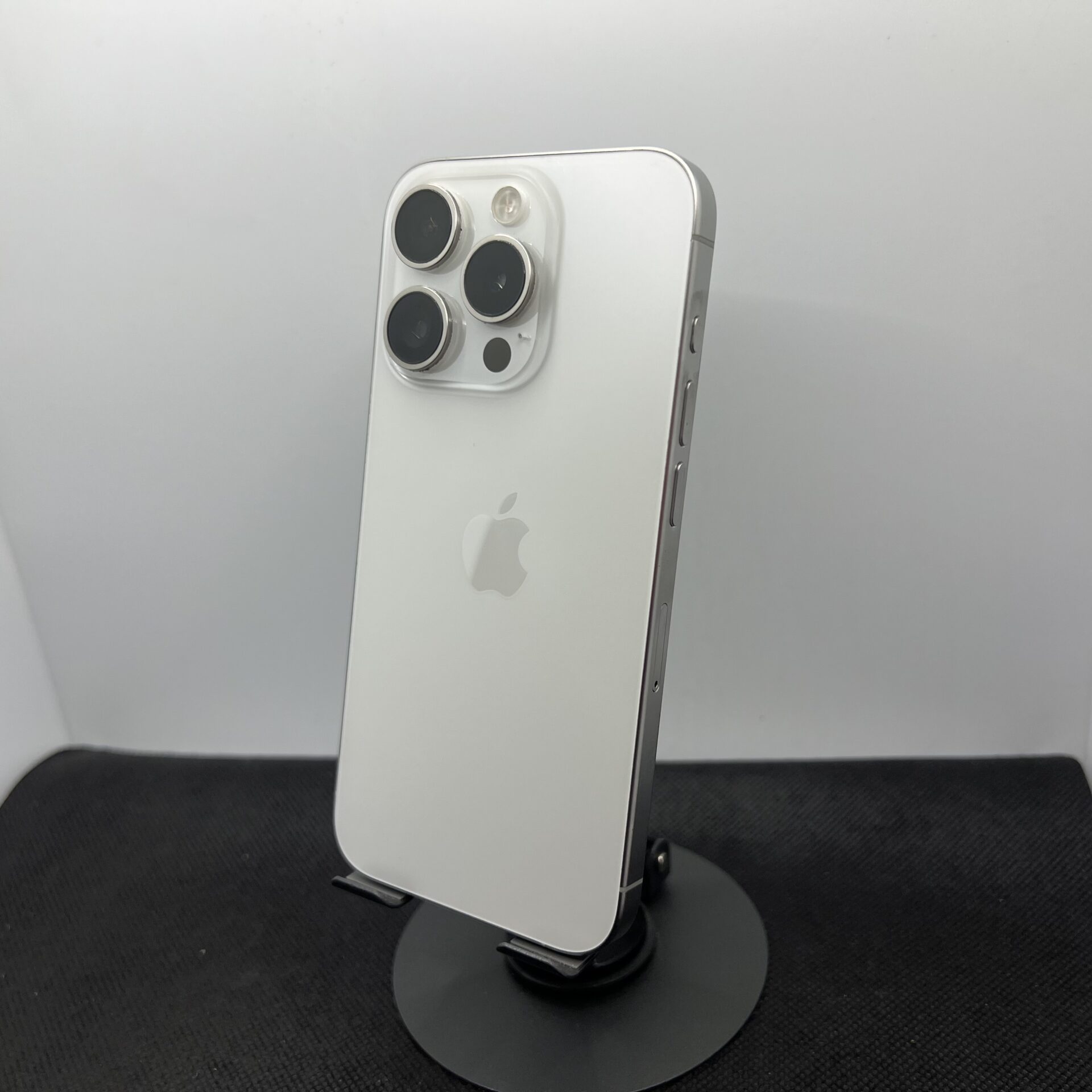 Apple iPhone 15 Pro 1TB White - (Grade B) | Epic Deals SA