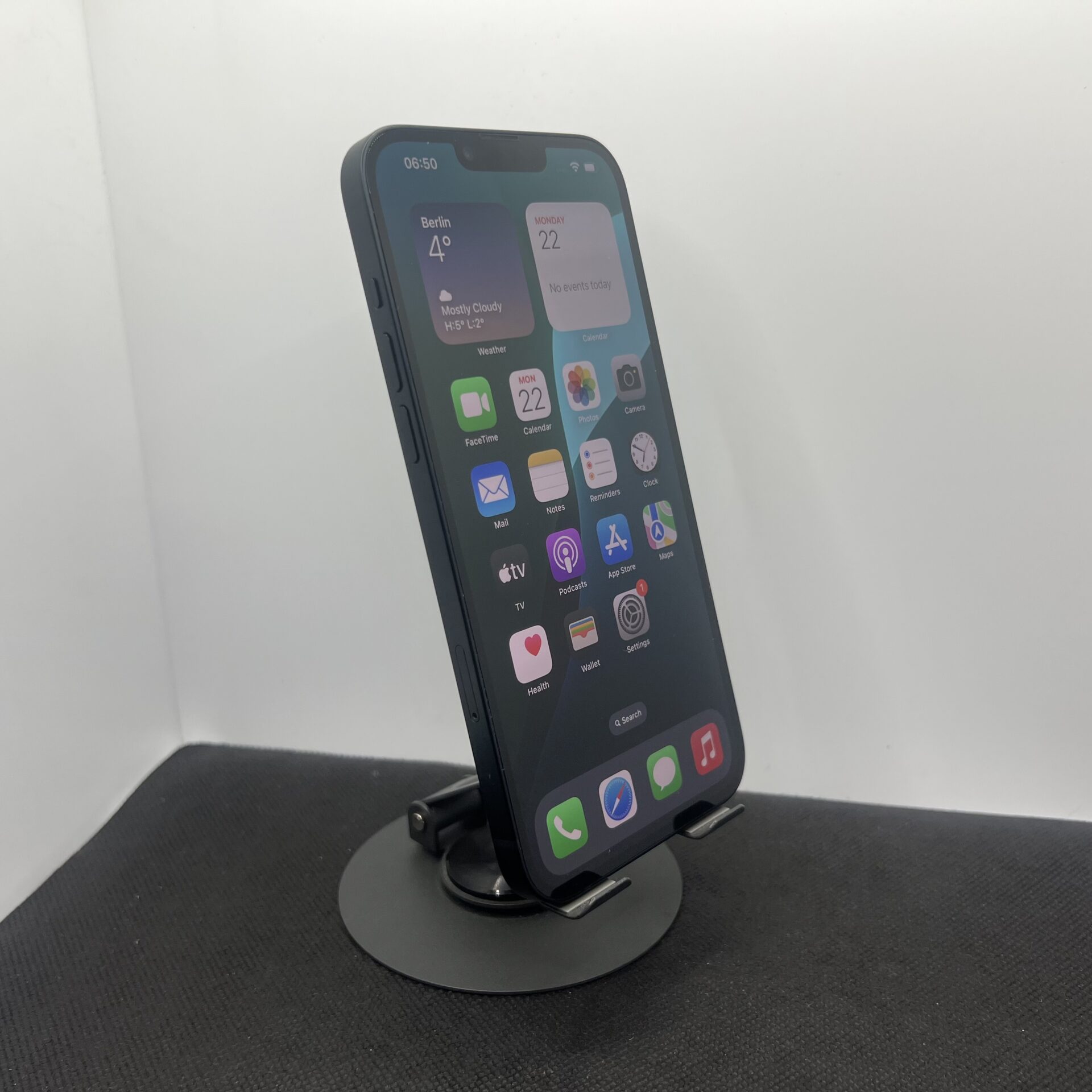Apple iPhone 14 Plus 256GB Midnight Blue - (Grade B) | Epic Deals SA