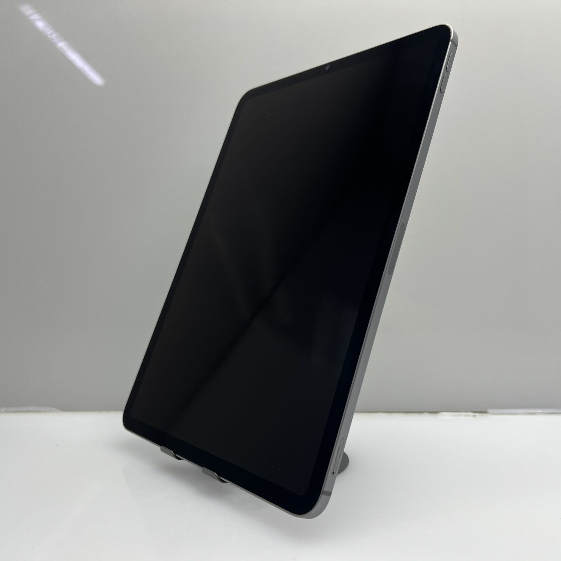 SALE: Apple iPad Pro 11-inch 128GB Grey (Condition: Good) - Image 5