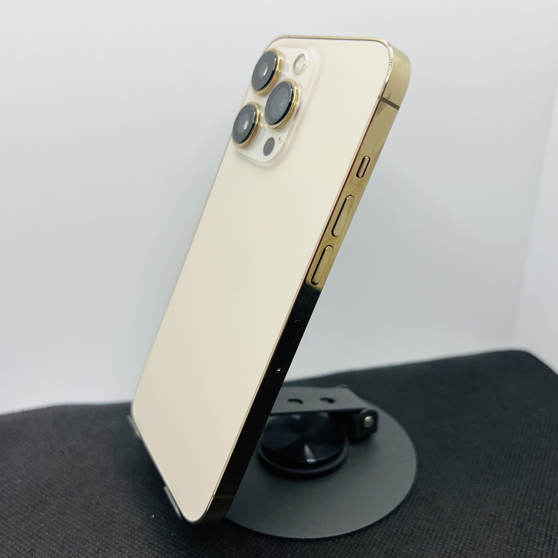 Apple iPhone 13 Pro ゴールド 本体 256G Apple iPhone 13 Pro 256GB Gold (Grade B) | Epic Deals SA
