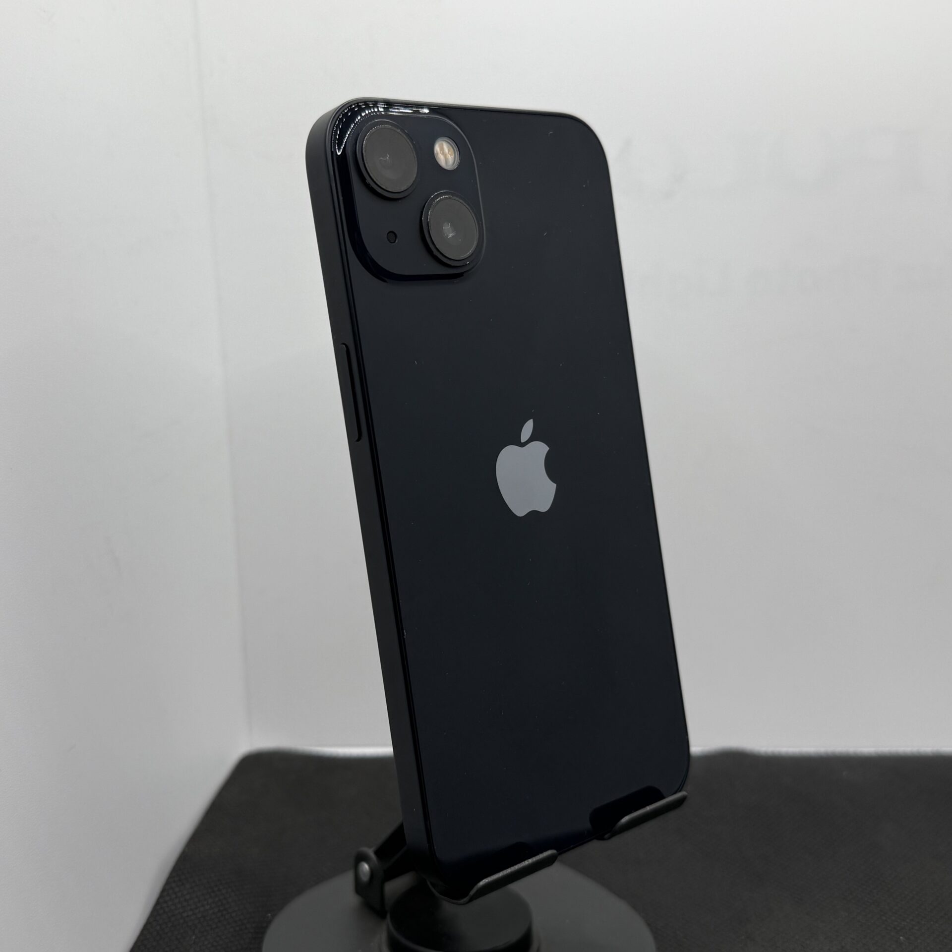 Apple iPhone 13 128GB Midnight - (Grade B) - Image 8