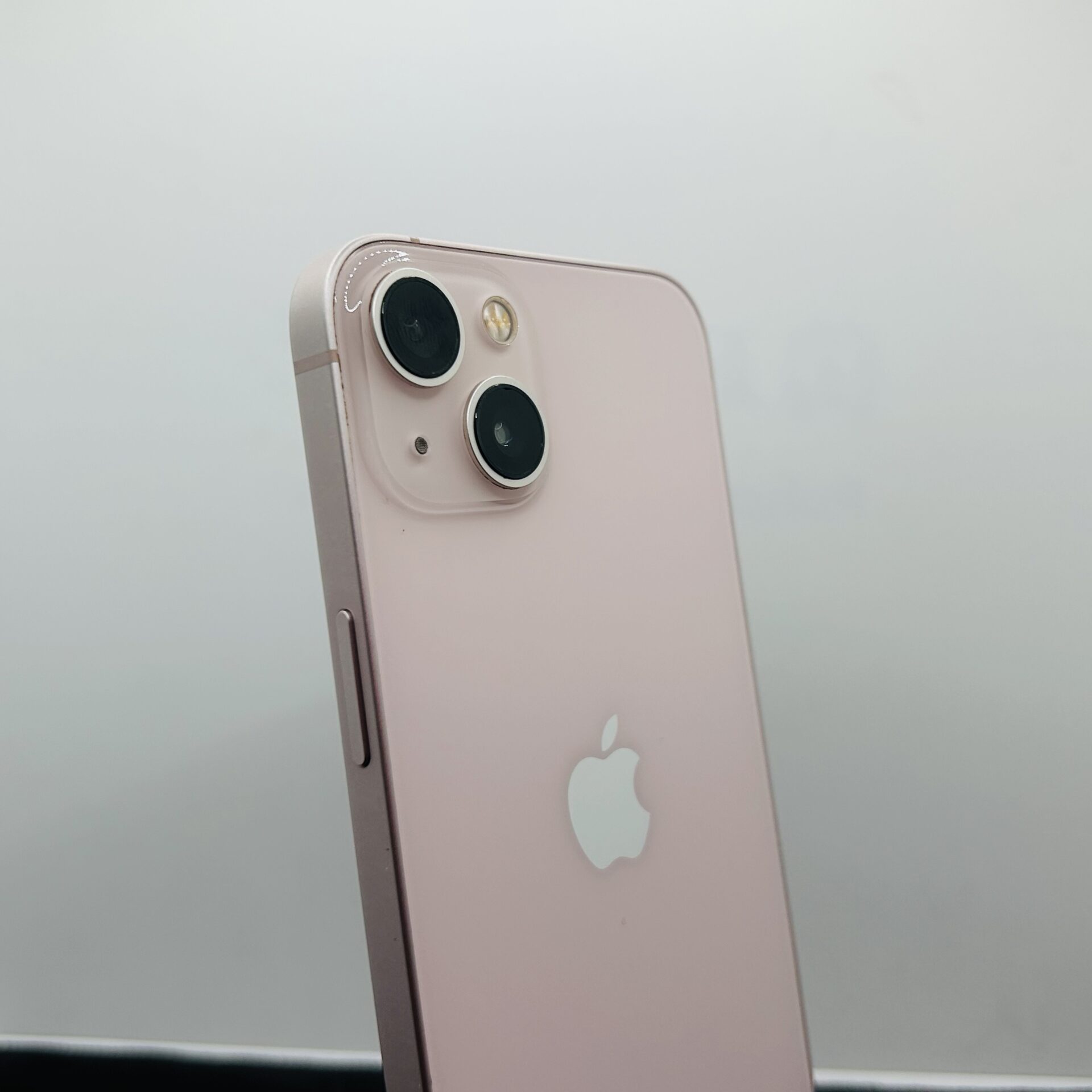 Apple iPhone 13 128GB Pink - (Grade B) - Image 10