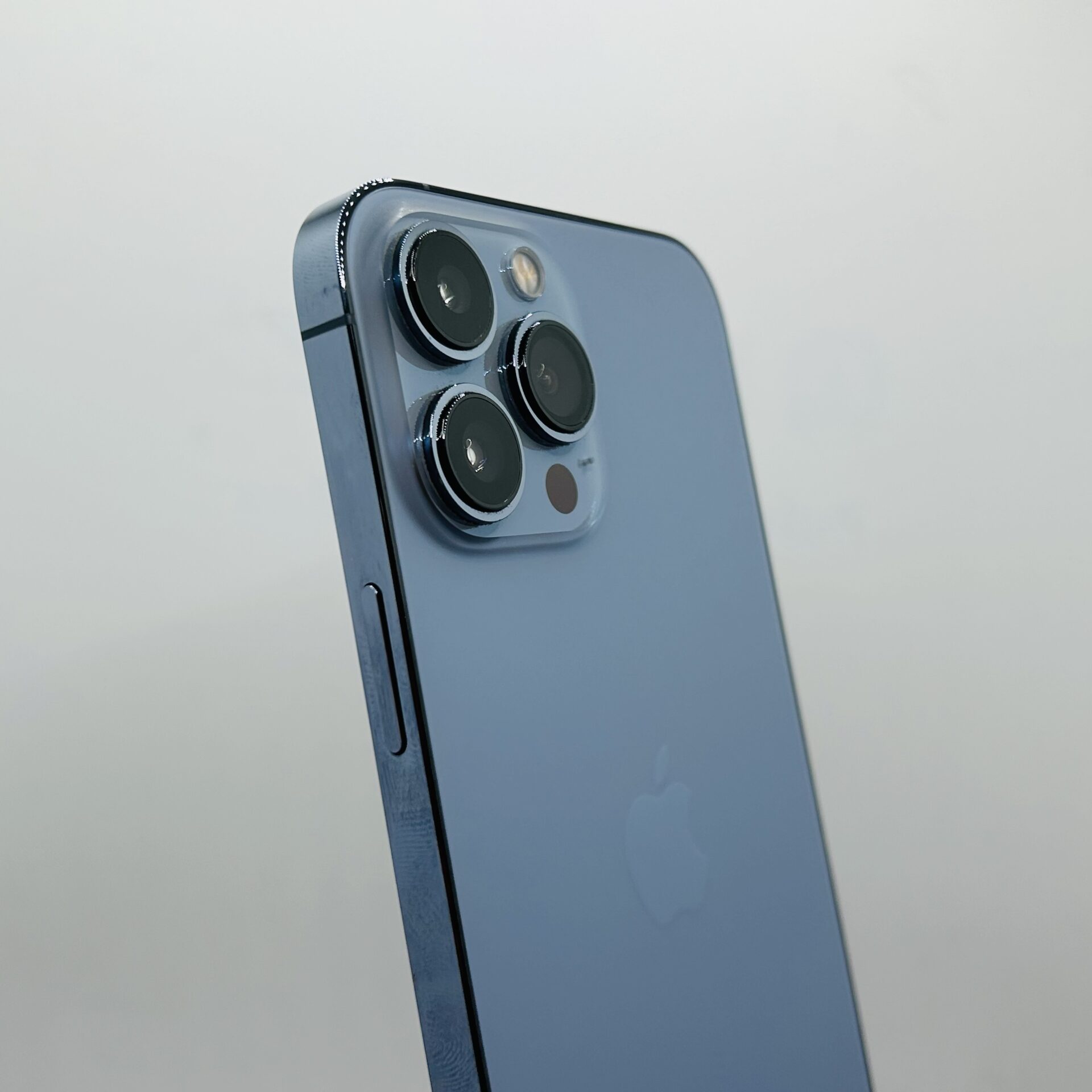 Apple iPhone 13 Pro Max 512GB Sierra Blue - (Grade B) | Epic Deals SA