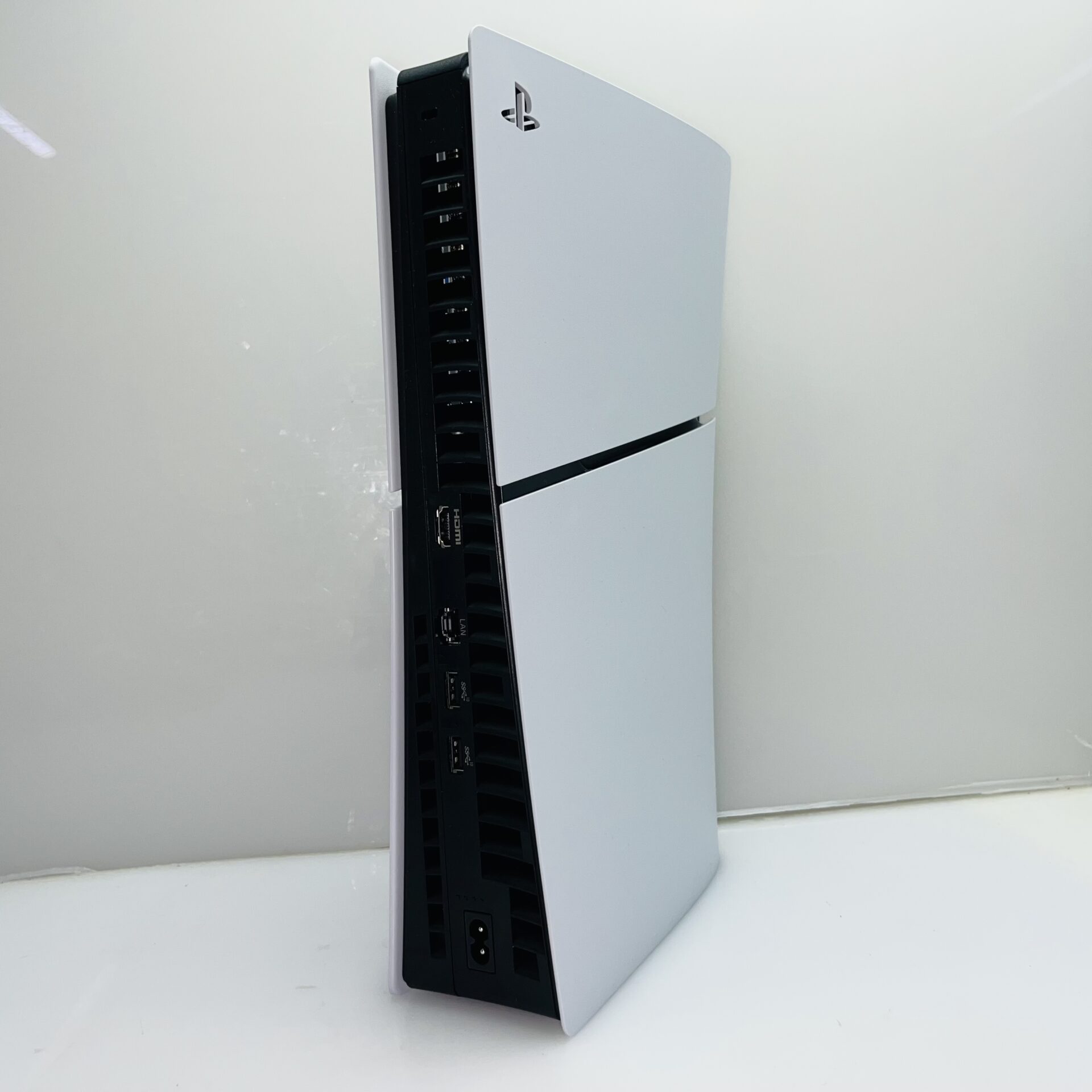 Playstation 5 Slim Physical Disk Edition 1TB White + 1 Controller + HDMI Cable + Power Cable + 1 Game (Grade A) - Image 5