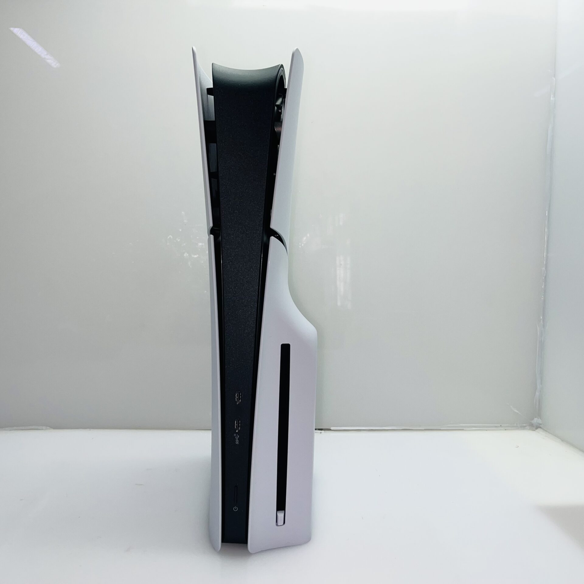 Playstation 5 Slim Physical Disk Edition 1TB White + 1 Controller + HDMI Cable + Power Cable + 1 Game (Grade A) - Image 6