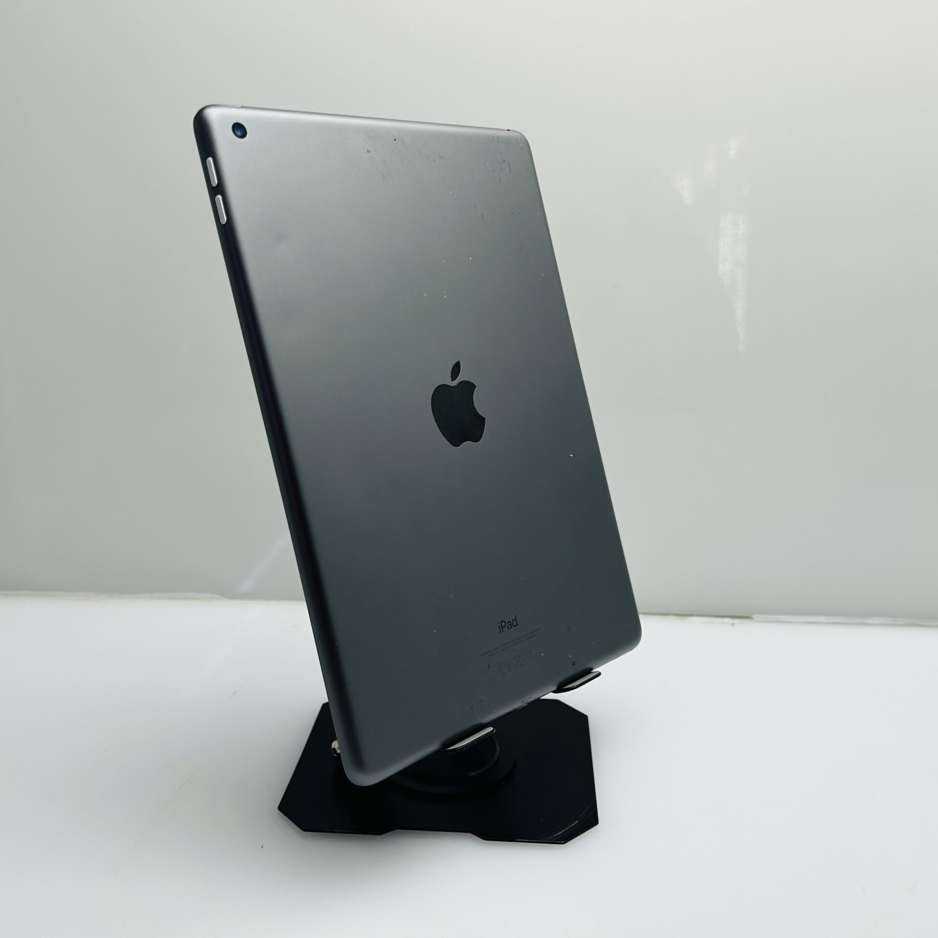 Apple iPad 10.2" 9th Gen (WiFi Only) 64GB - (Grade B) - Image 8