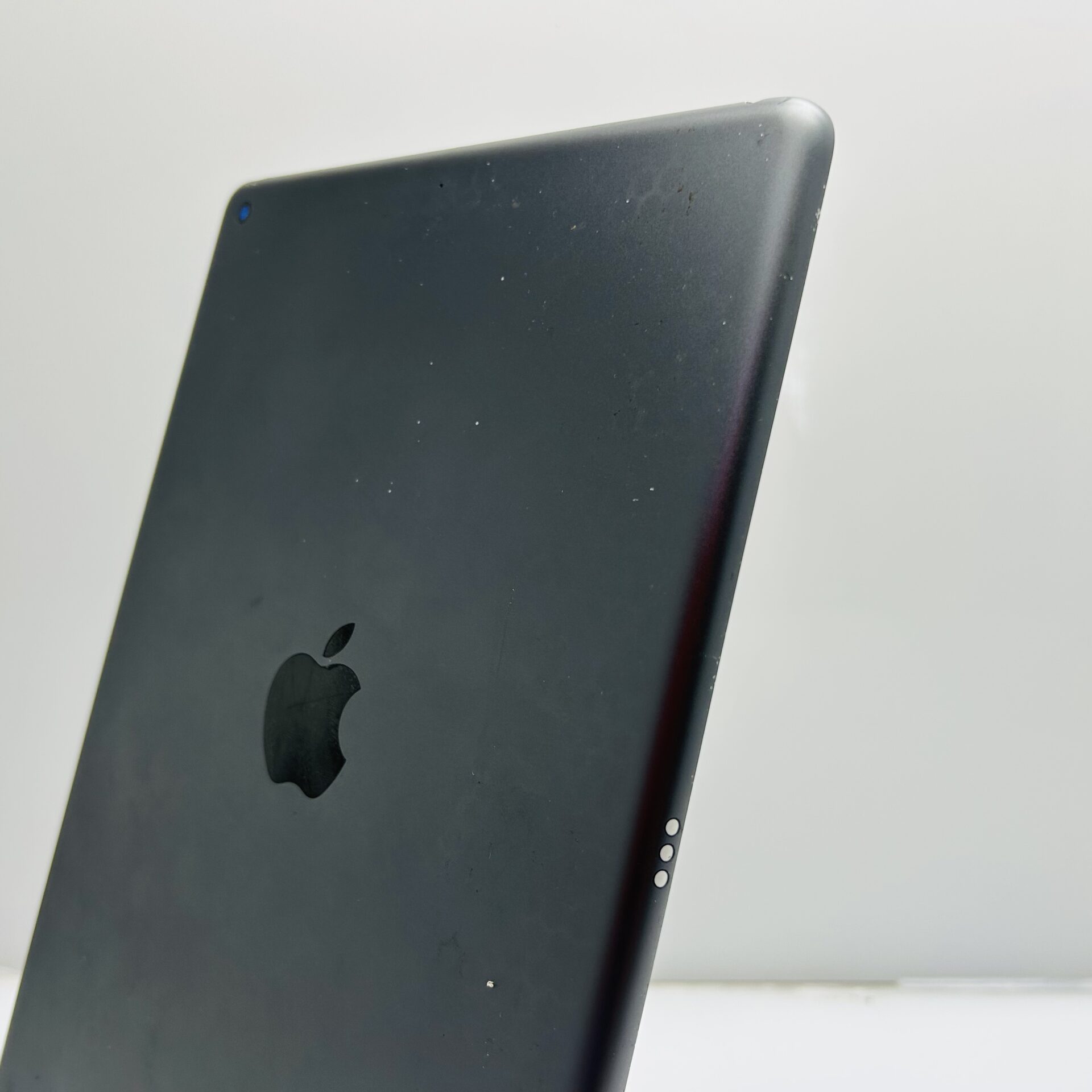 Apple iPad 10.2" 9th Gen (WiFi Only) 64GB - (Grade B) - Image 11