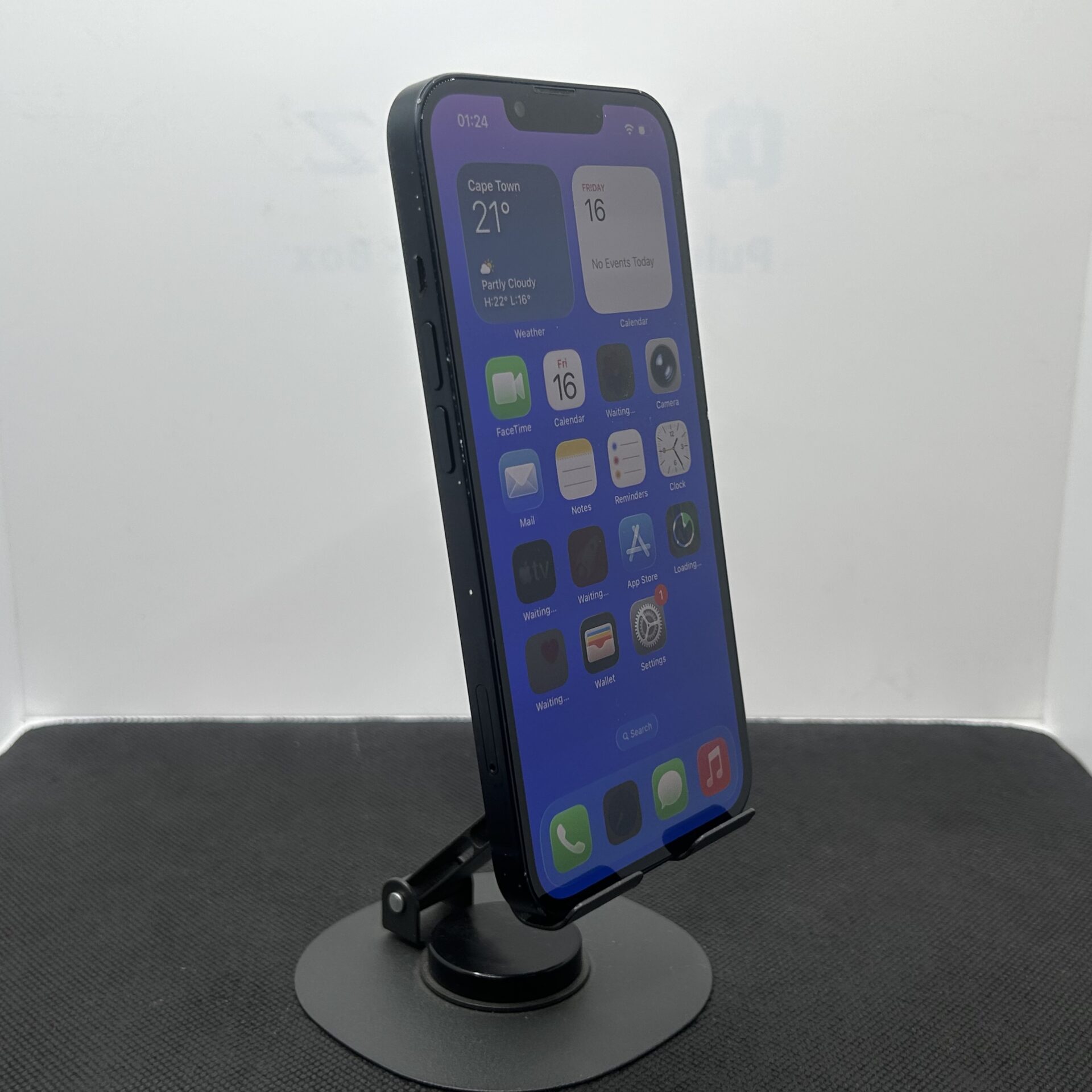 Apple iPhone 13 128GB Midnight - (Grade B) - Image 2