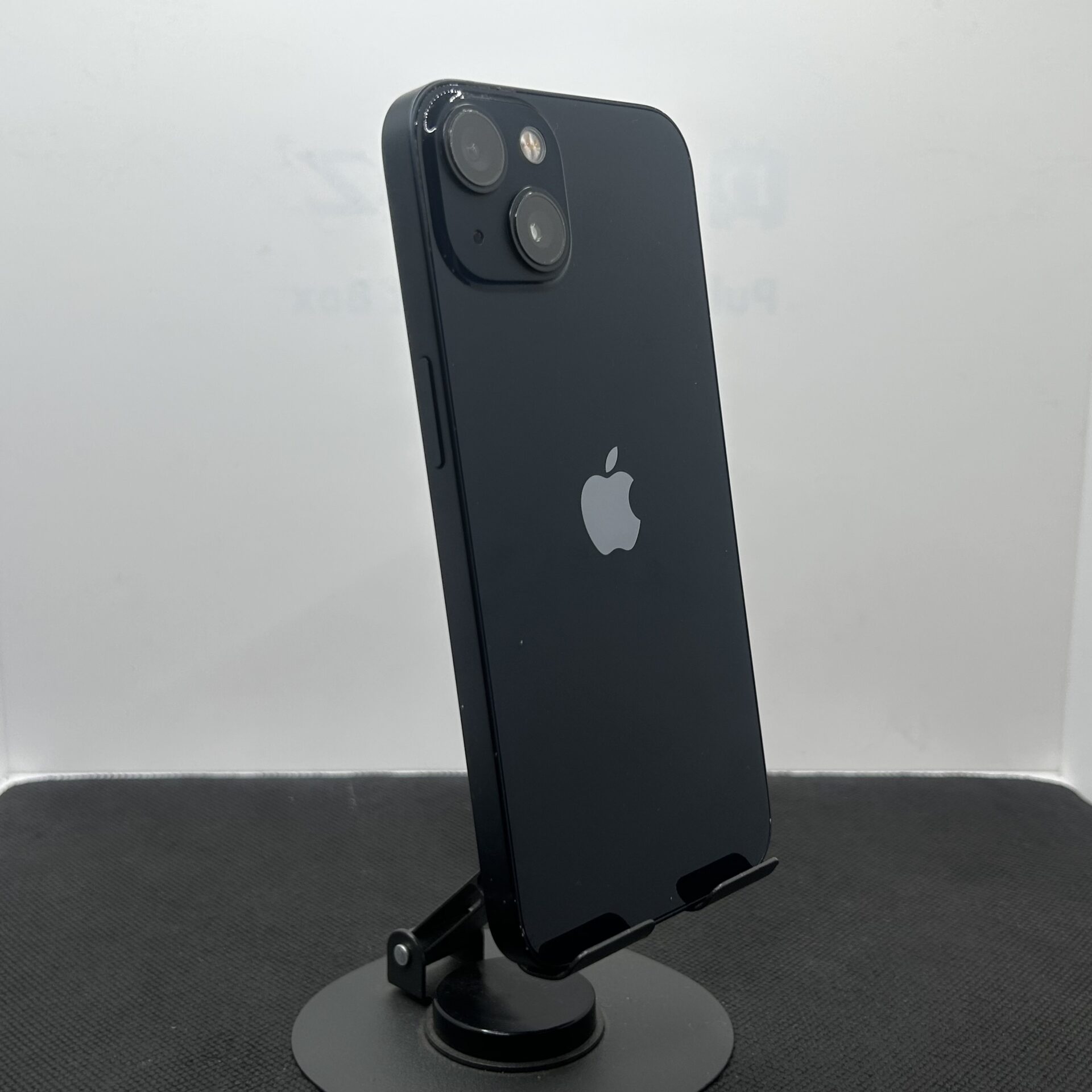 Apple iPhone 13 128GB Midnight - (Grade B) - Image 8