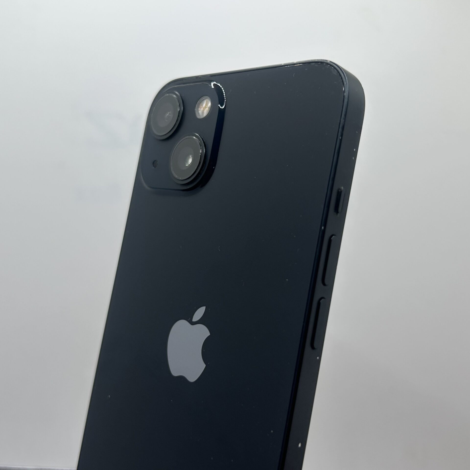 Apple iPhone 13 128GB Midnight - (Grade B) - Image 11