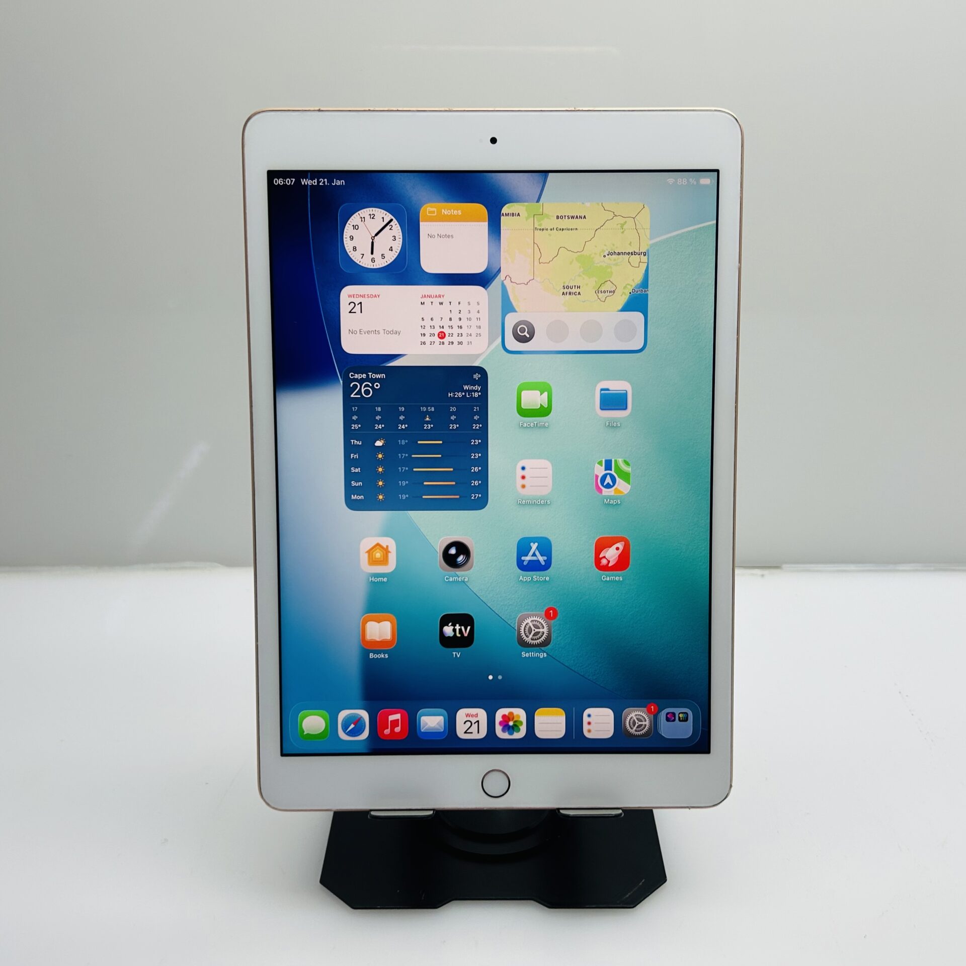 Apple iPad 10.2" 8th Gen 128GB (Wifi Only) - (Grade B) - Image 3