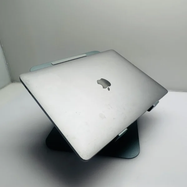 Apple MacBook Pro “M1” 13-inch 8 CPU/8 GPU 8GB RAM 512GB SSD Space