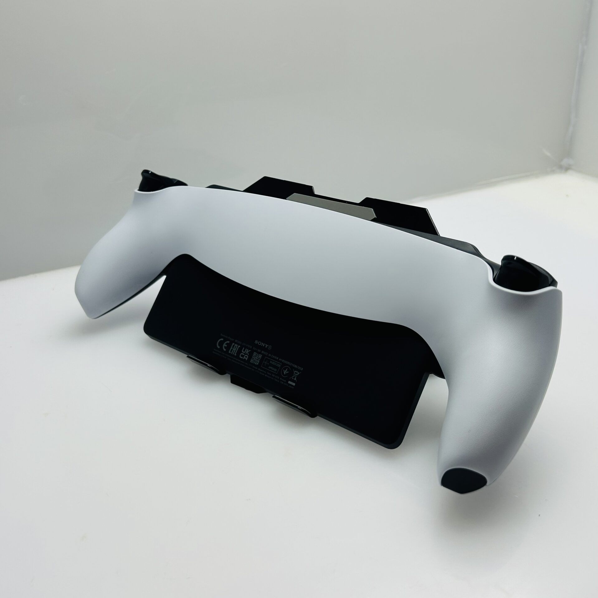 Sony PlayStation Portal White(Grade A) – (Requires Playstation 5 To Function) - Image 6