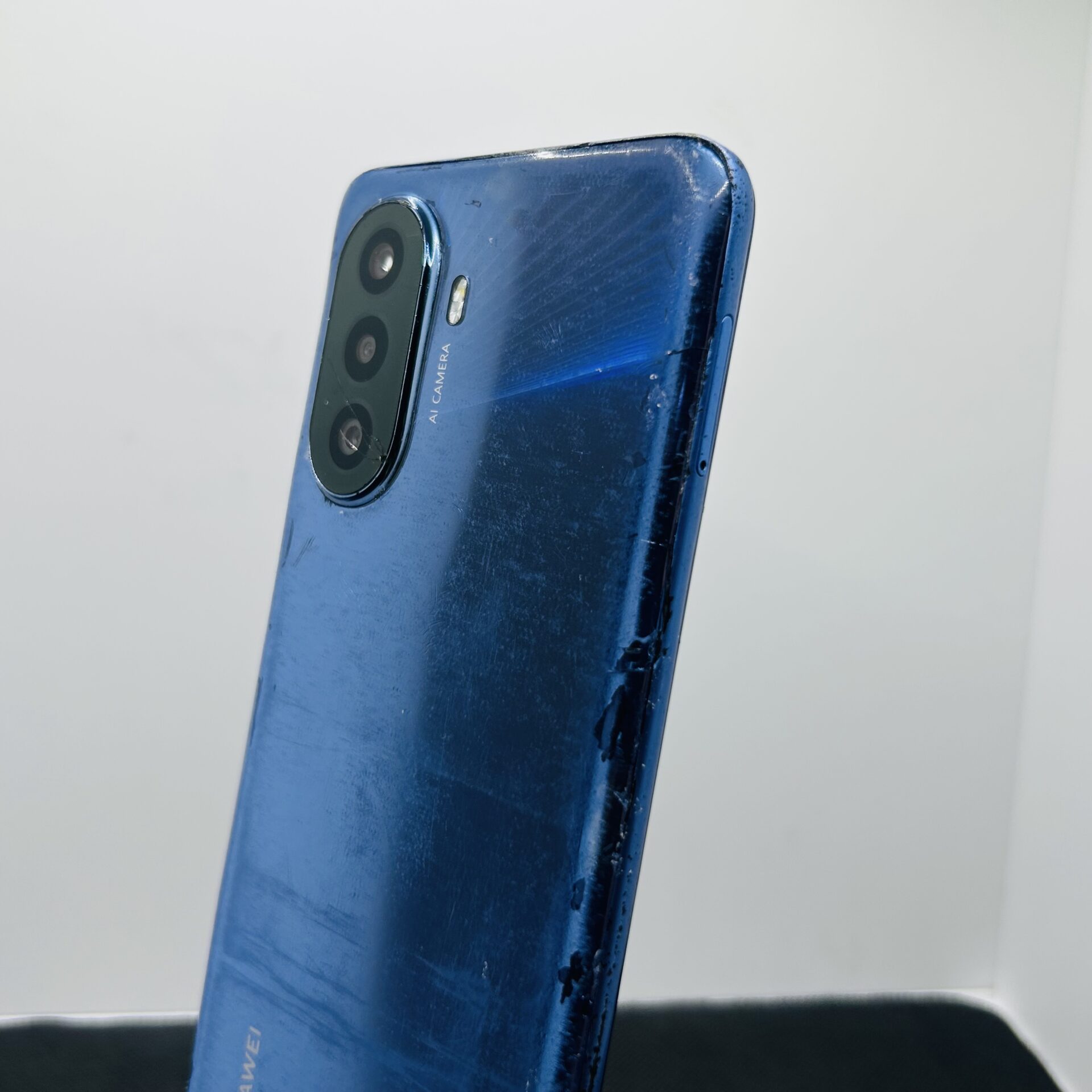 Huawei Nova Y70 Plus 128GB Crystal Blue - (Grade B) - Image 11