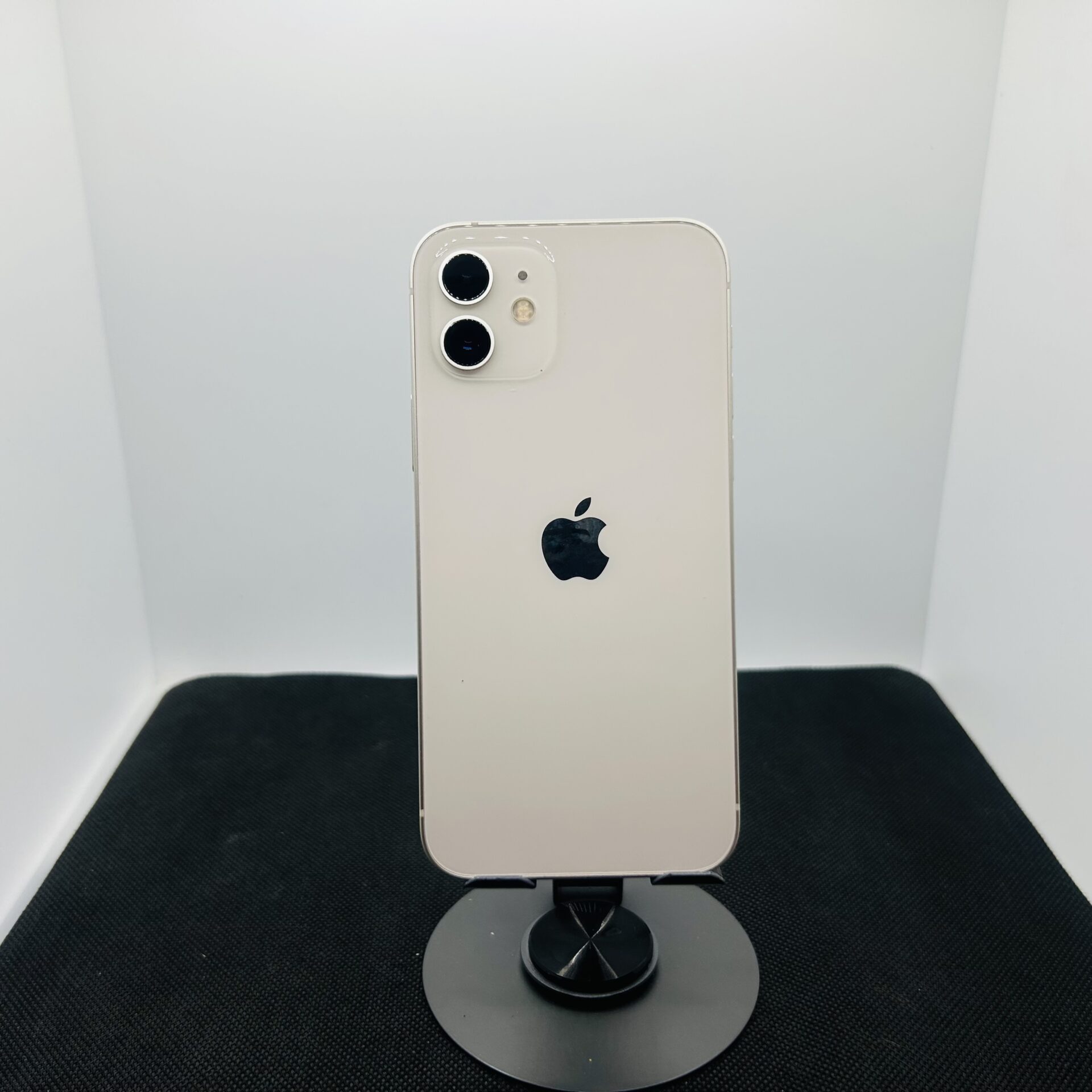Apple iPhone 12 128GB White – (Grade B) | Epic Deals SA