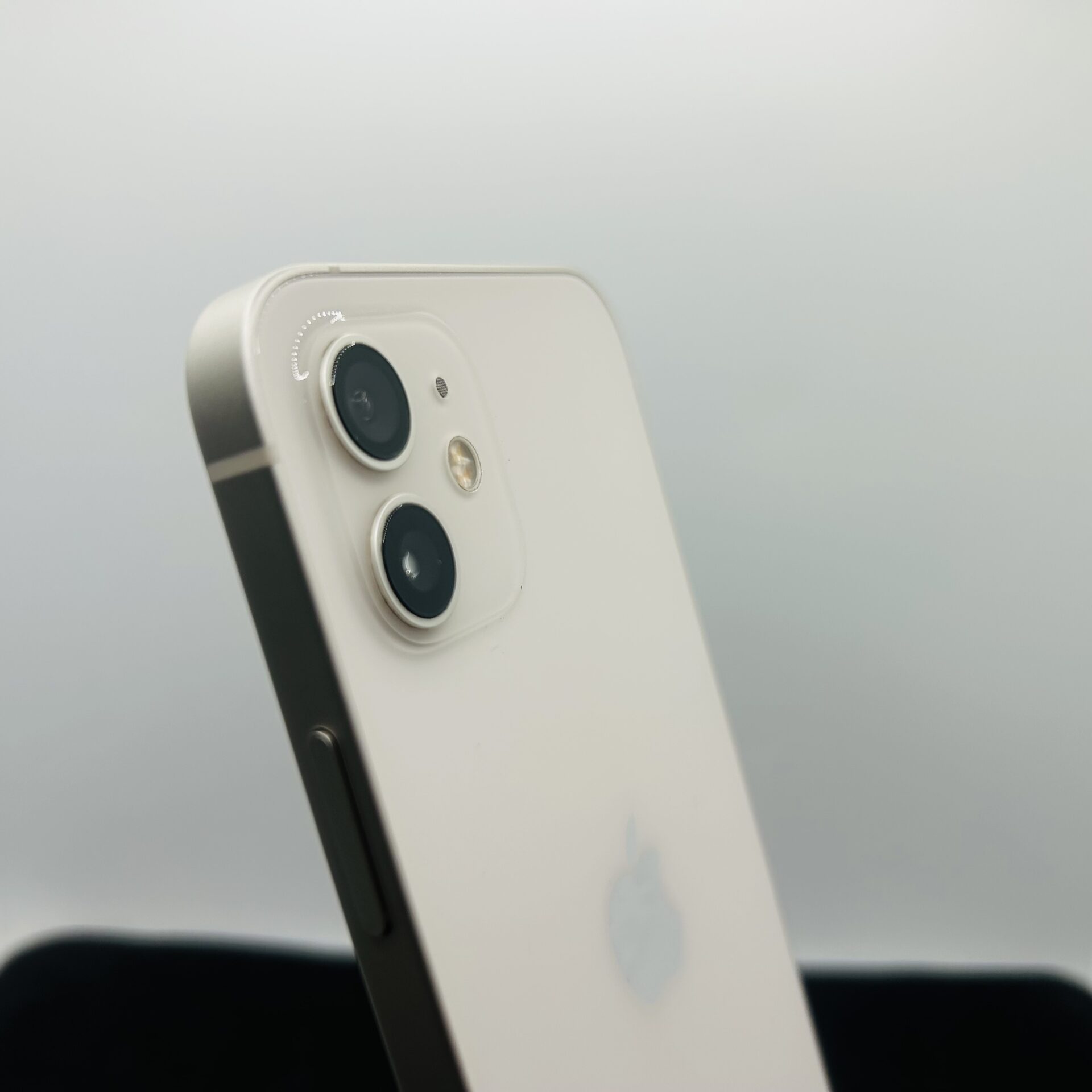 Apple iPhone 12 128GB White – (Grade B) | Epic Deals SA