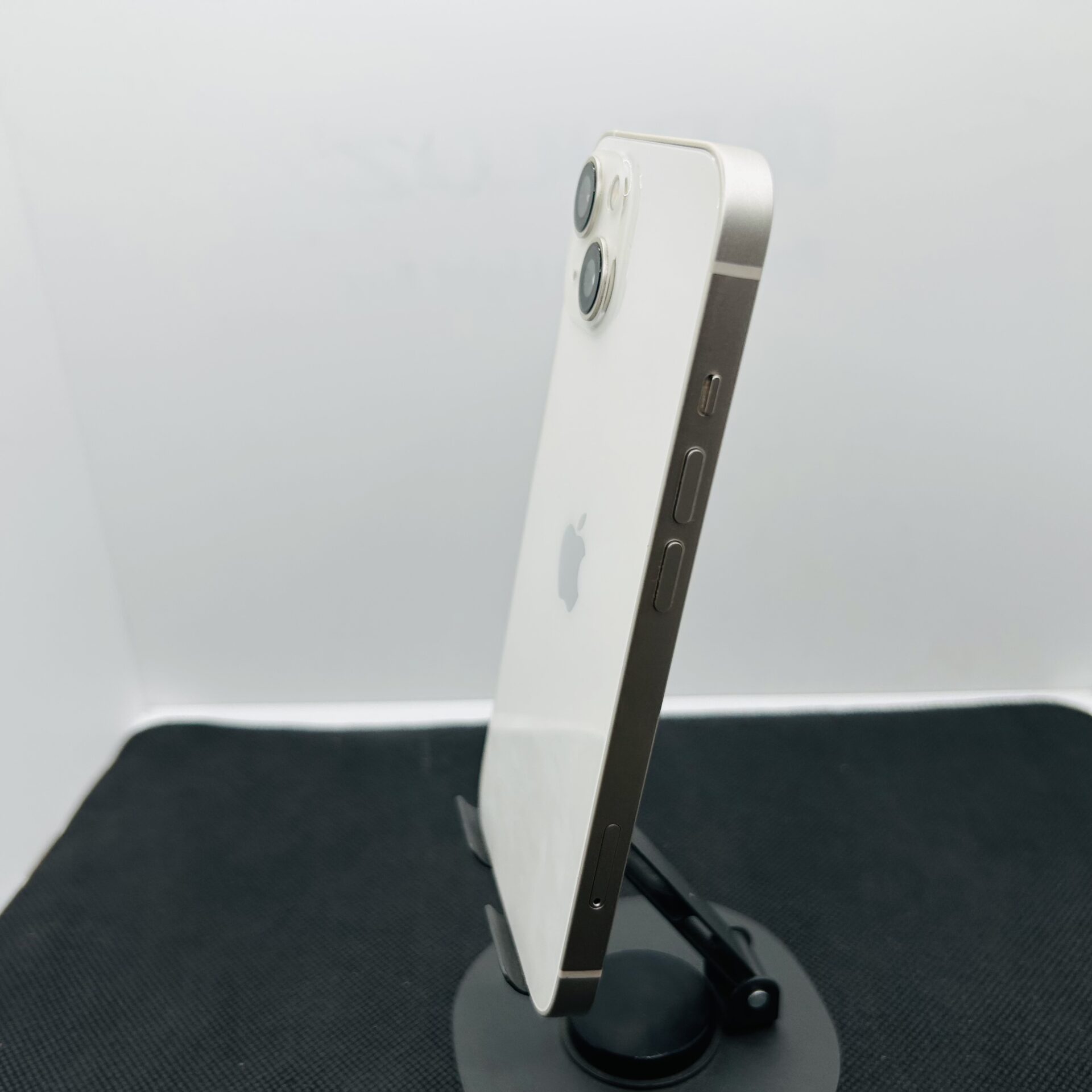 Apple iPhone 13 128GB White - (Grade B) | Epic Deals SA