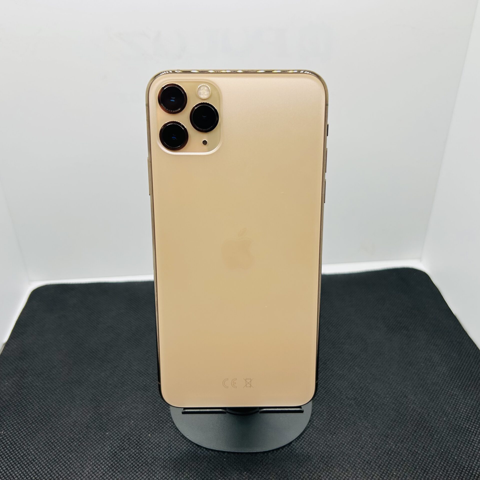 iPhone 11 Pro Max ゴールド 64GB　#4737-1 Apple iPhone 11 Pro Max 64GB Gold – (Grade B) | Epic Deals SA