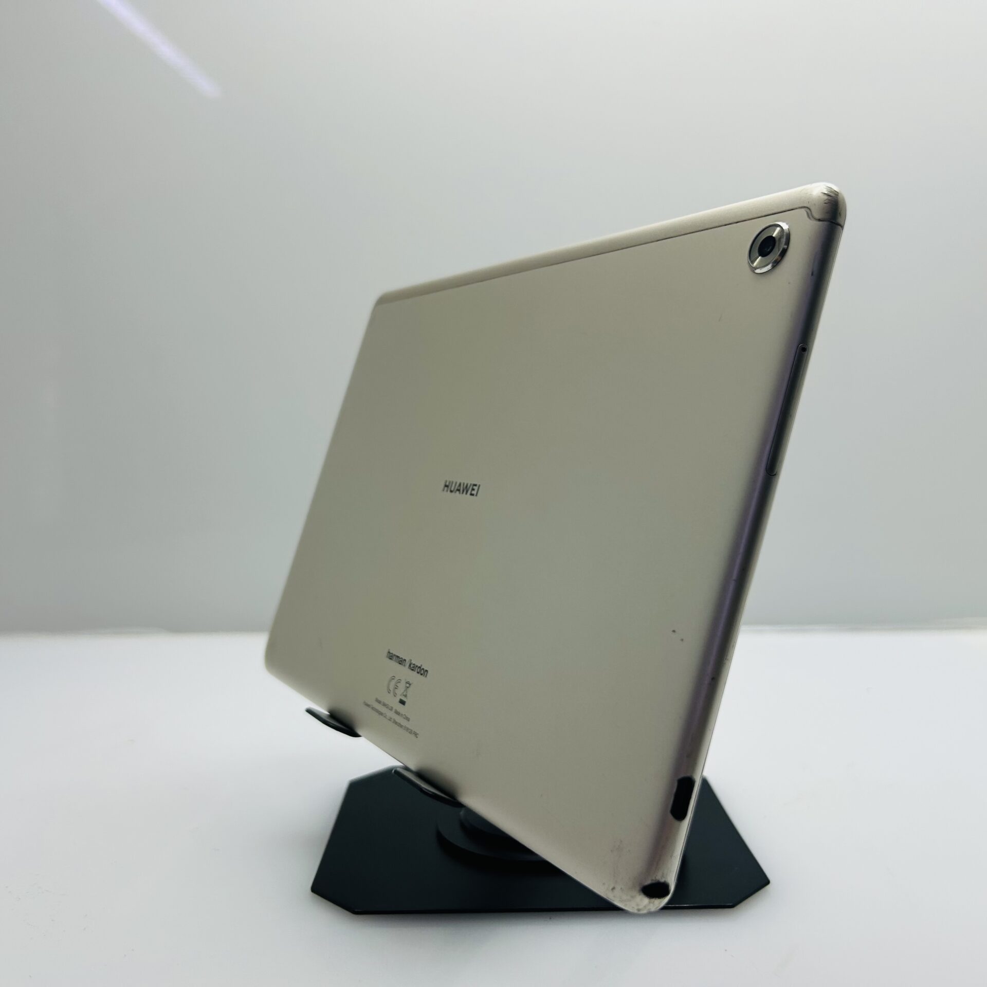Huawei MediaPad M5 Lite 32GB Gold (Grade B) - Cracked Screen And