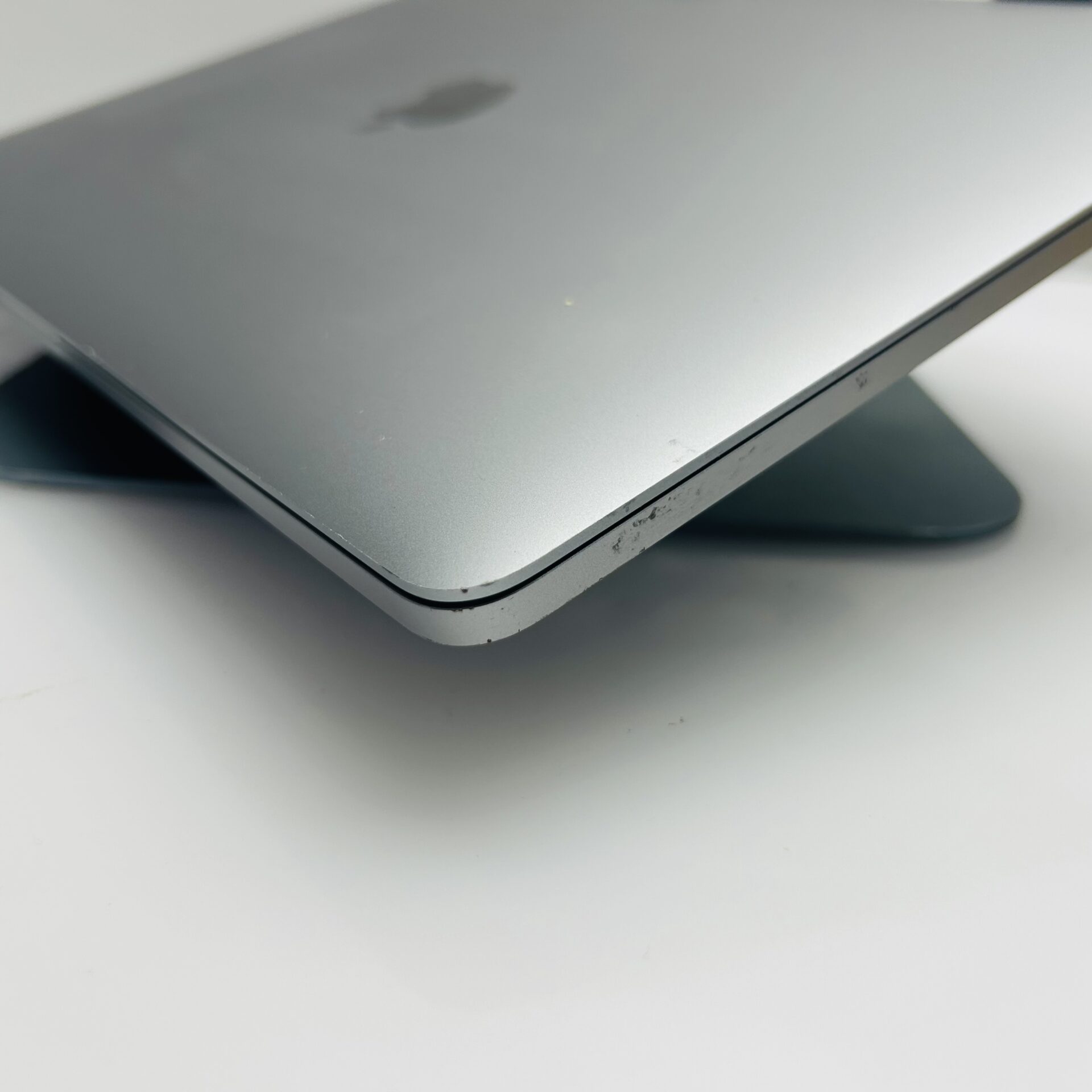 Macbook Pro 13-inch “Core i5″ 2.9GHz (Late 2016) 8GB RAM 512GB SSD