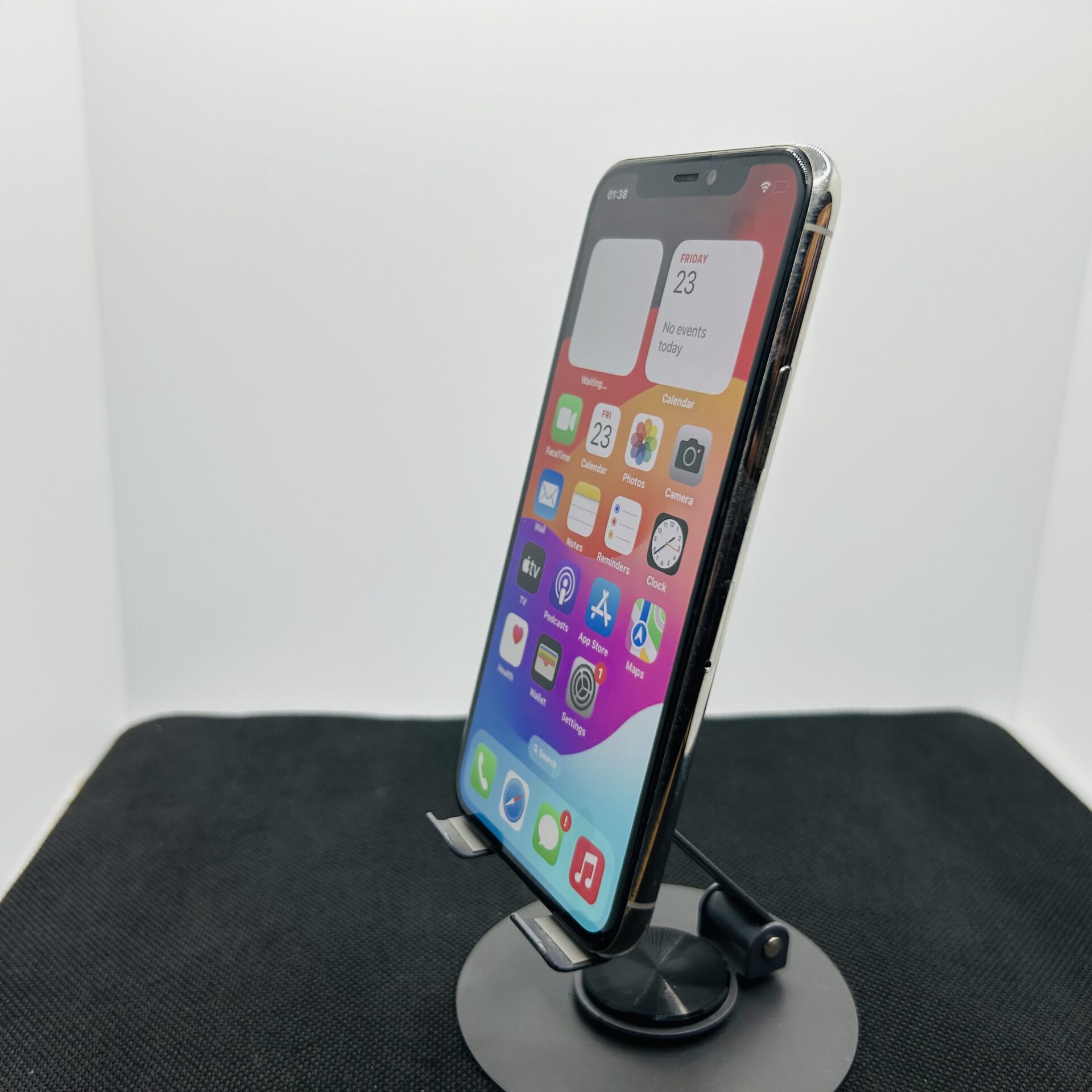 Apple iPhone 11 Pro 64GB Silver - (Grade B) - Image 2