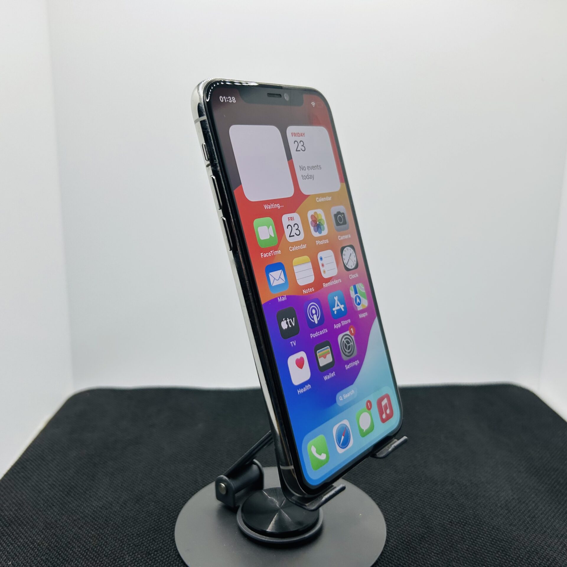 Apple iPhone 11 Pro 64GB Silver - (Grade B) - Image 4