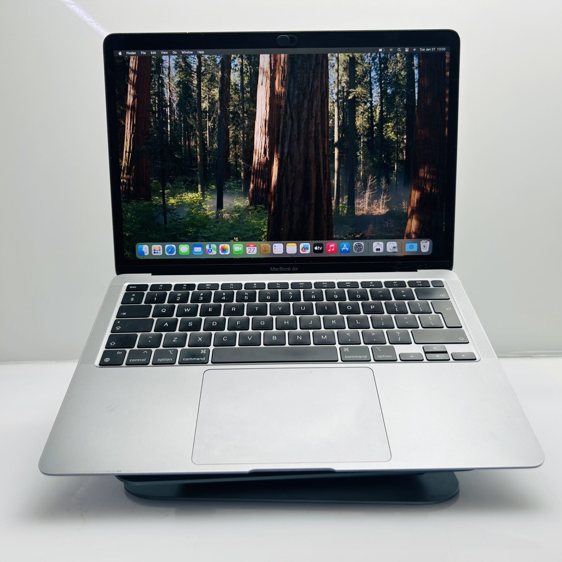 Apple MacBook Air “M1” 13-Inch 8CPU/7 GPU (2020) 8GB RAM 256GB SSD Space Gray (Grade B) - Cracked LCD Panel - Image 4