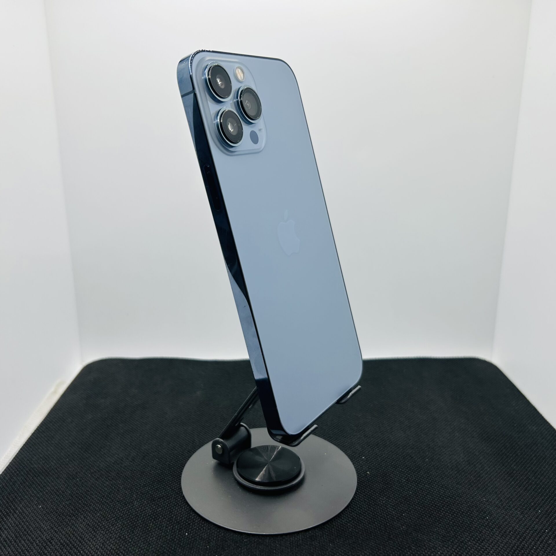 Apple iPhone 13 Pro Max 128GB Sierra Blue - (Grade B) - Image 7